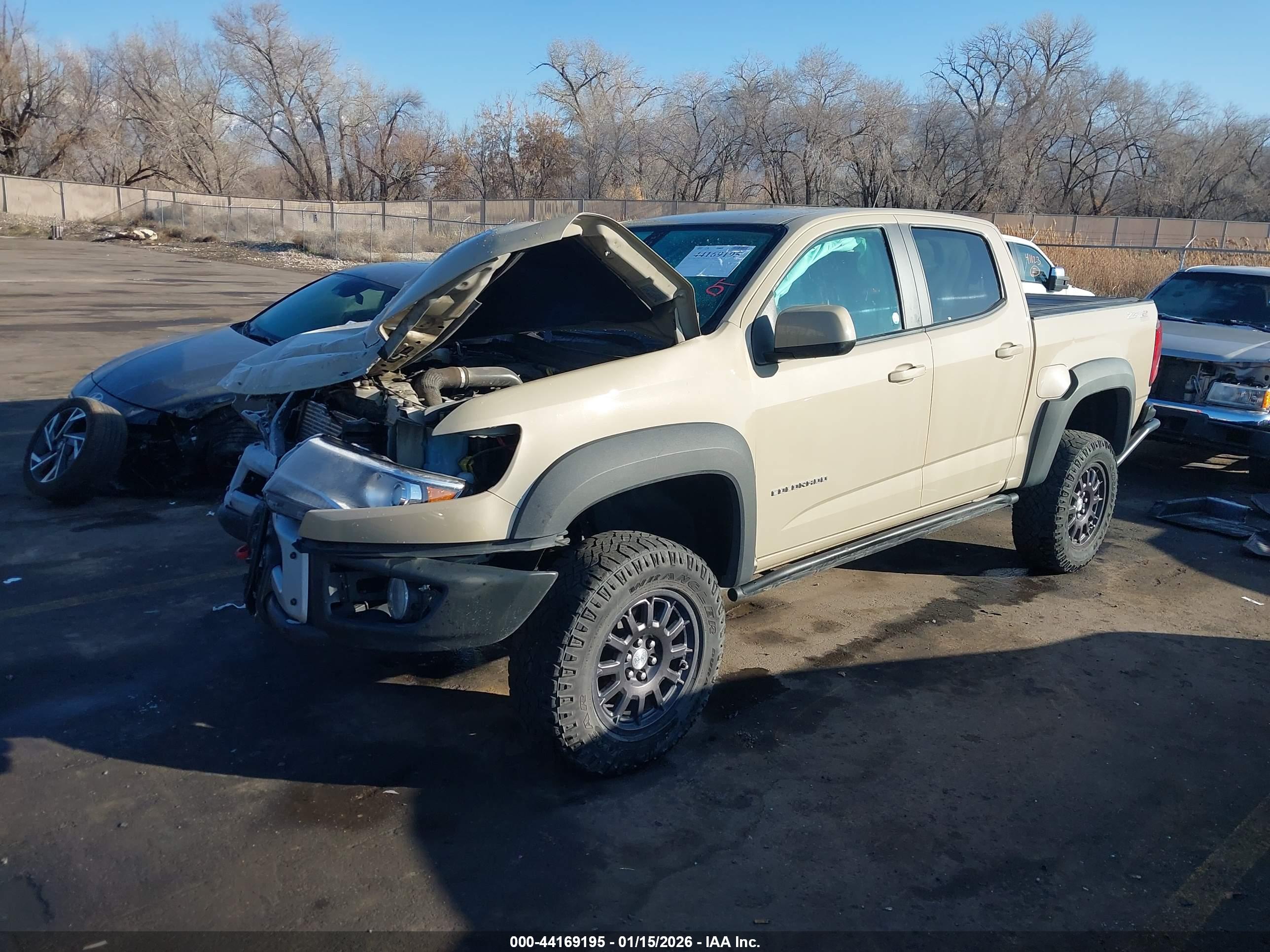 CHEVROLET COLORADO image 2