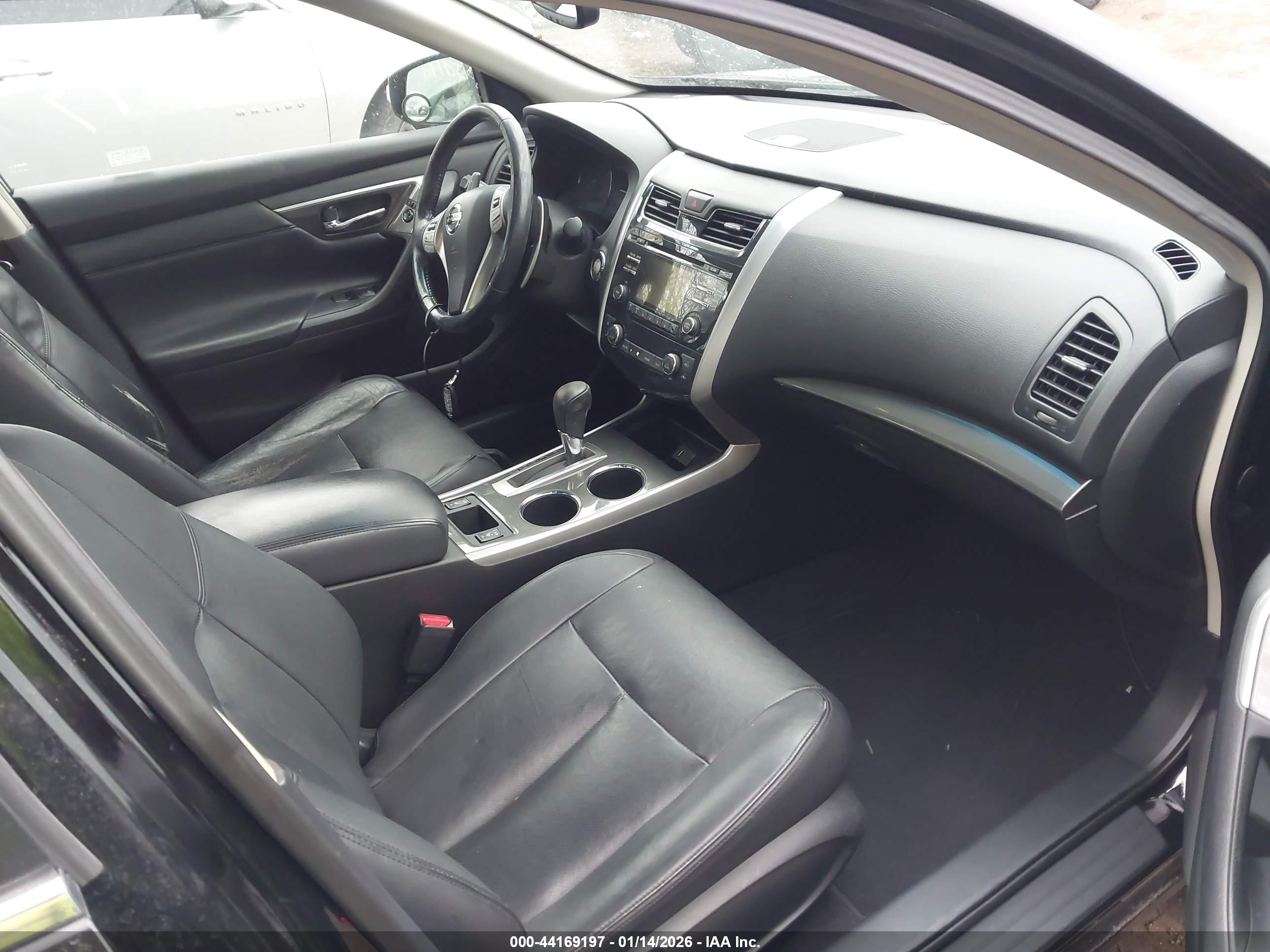 NISSAN ALTIMA image 5