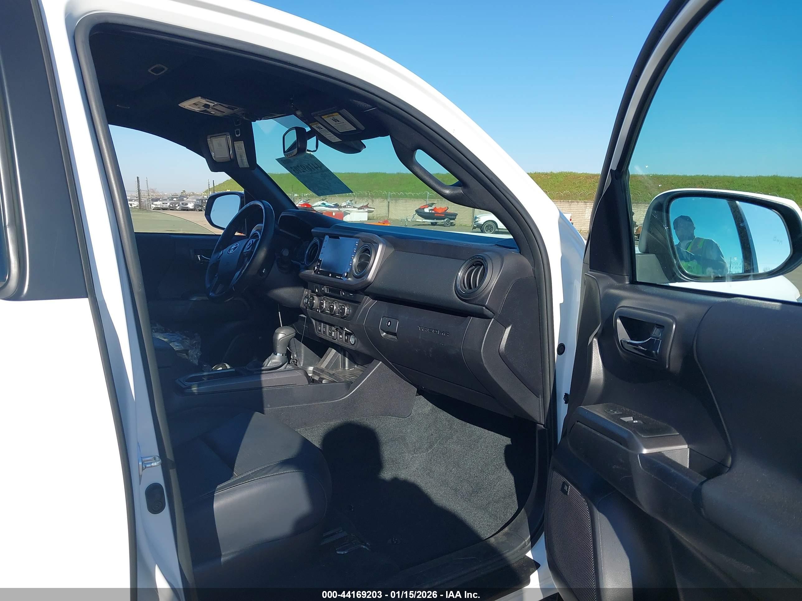 TOYOTA TACOMA image 5