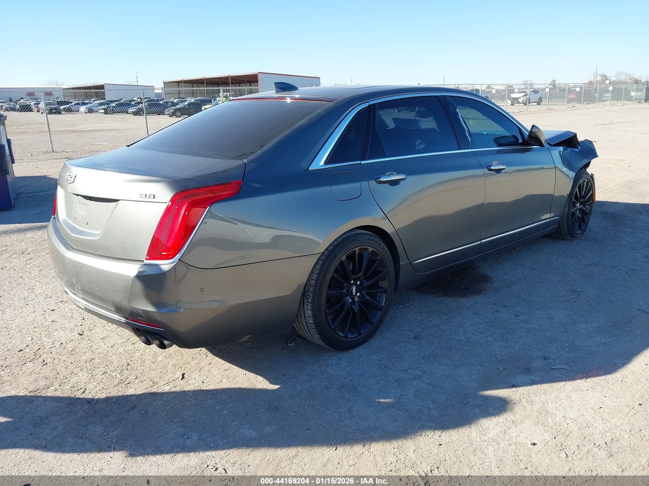 CADILLAC CT6 image 4