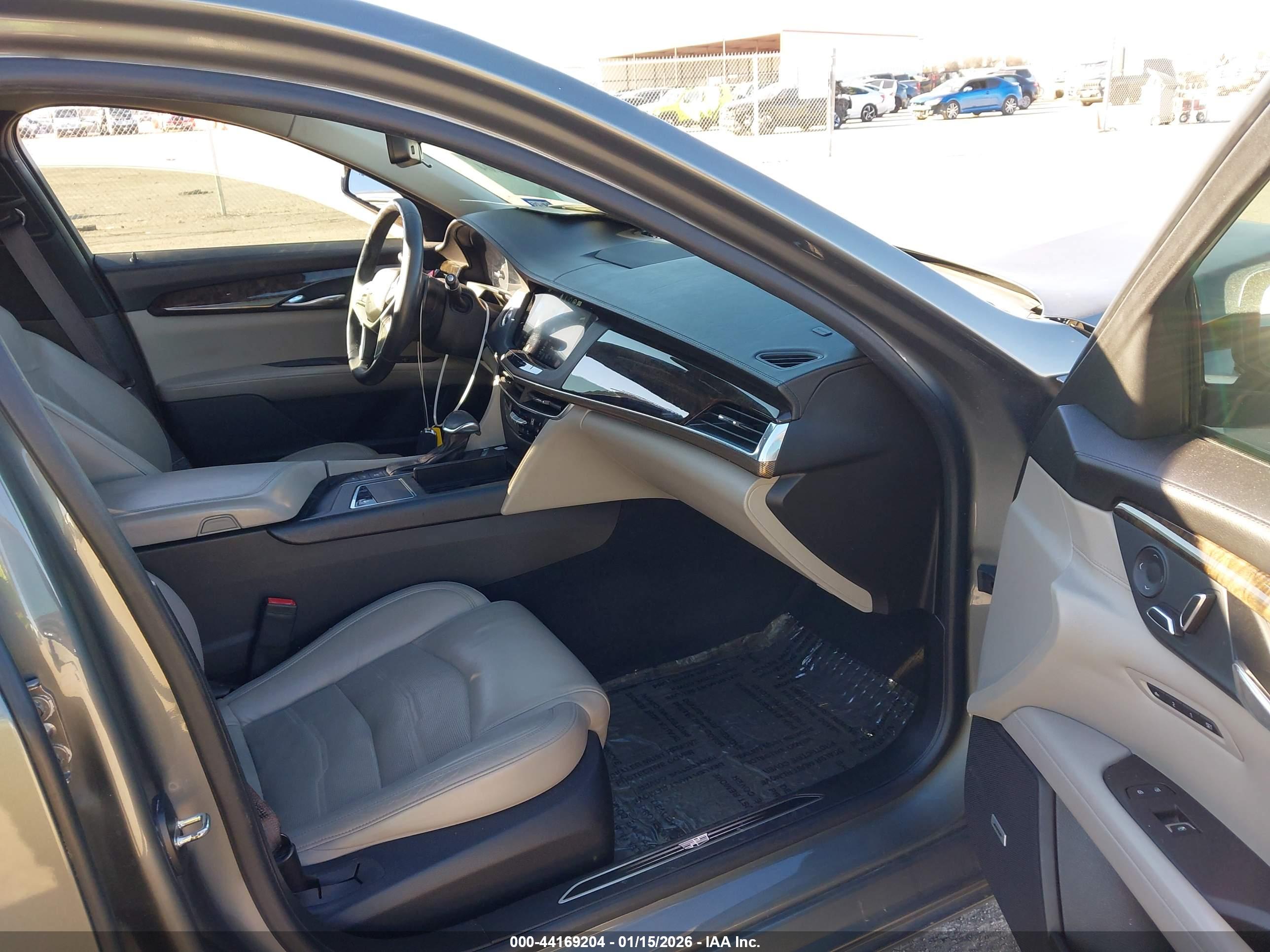 CADILLAC CT6 image 5