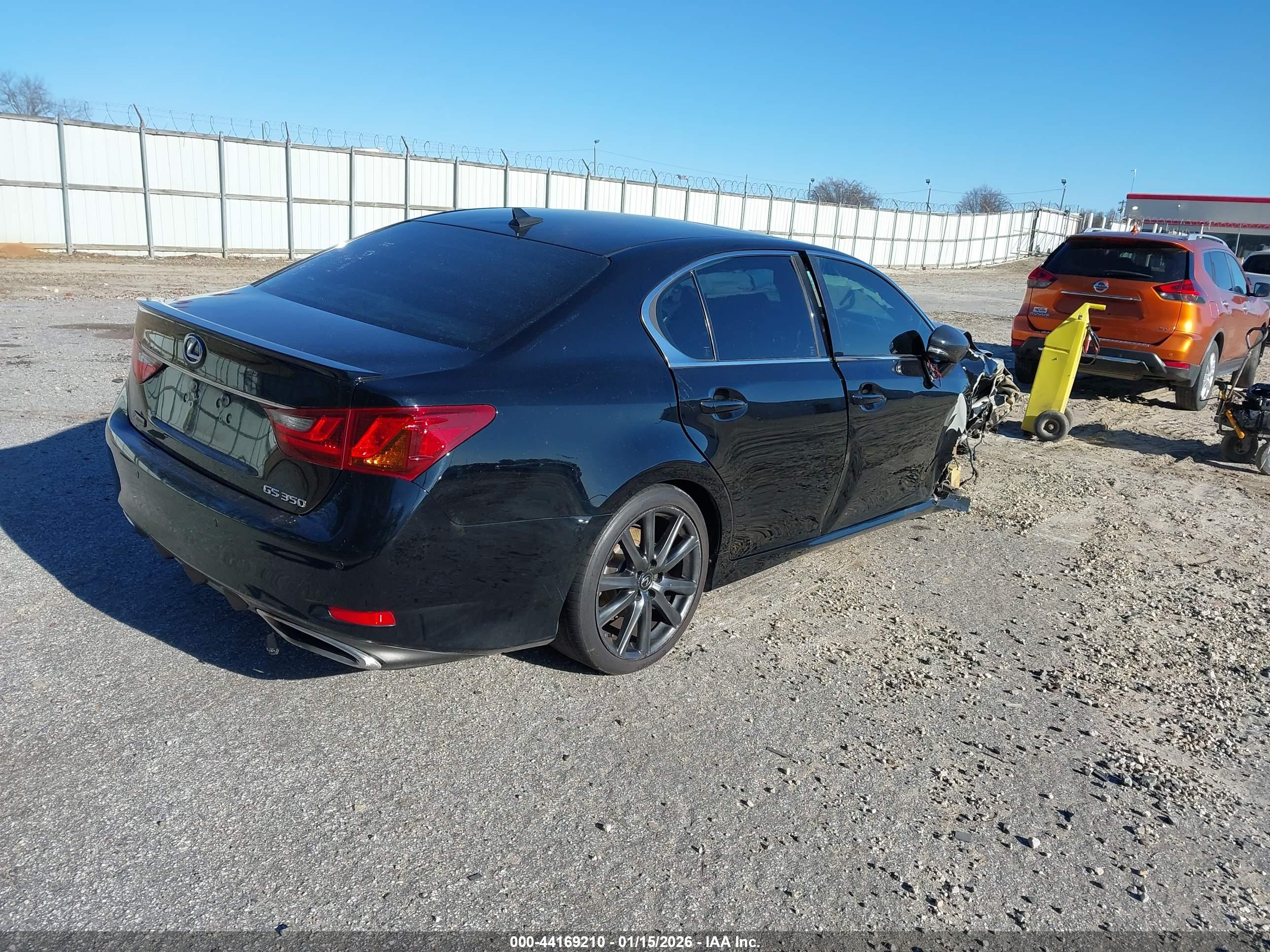 LEXUS GS image 4