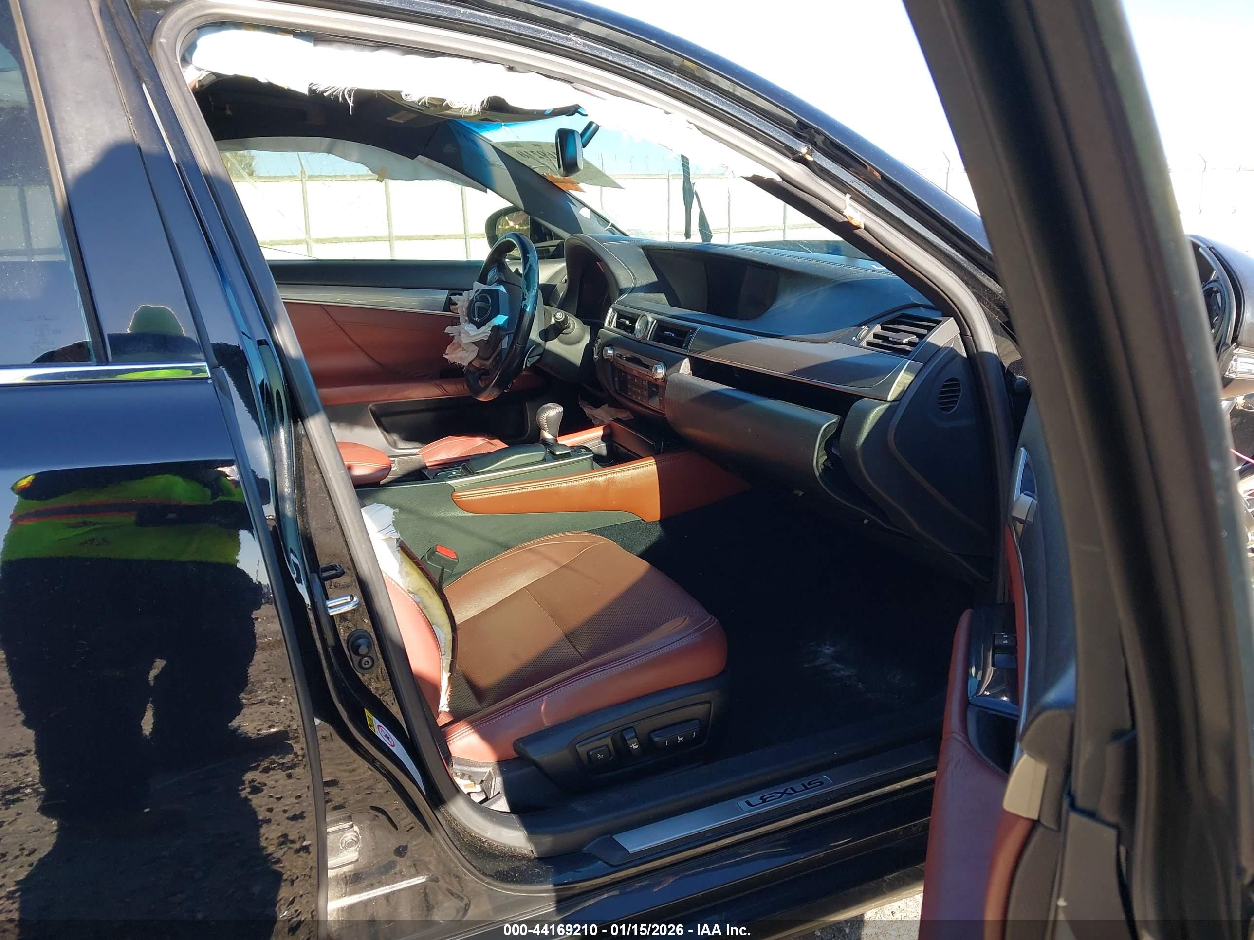 LEXUS GS image 5
