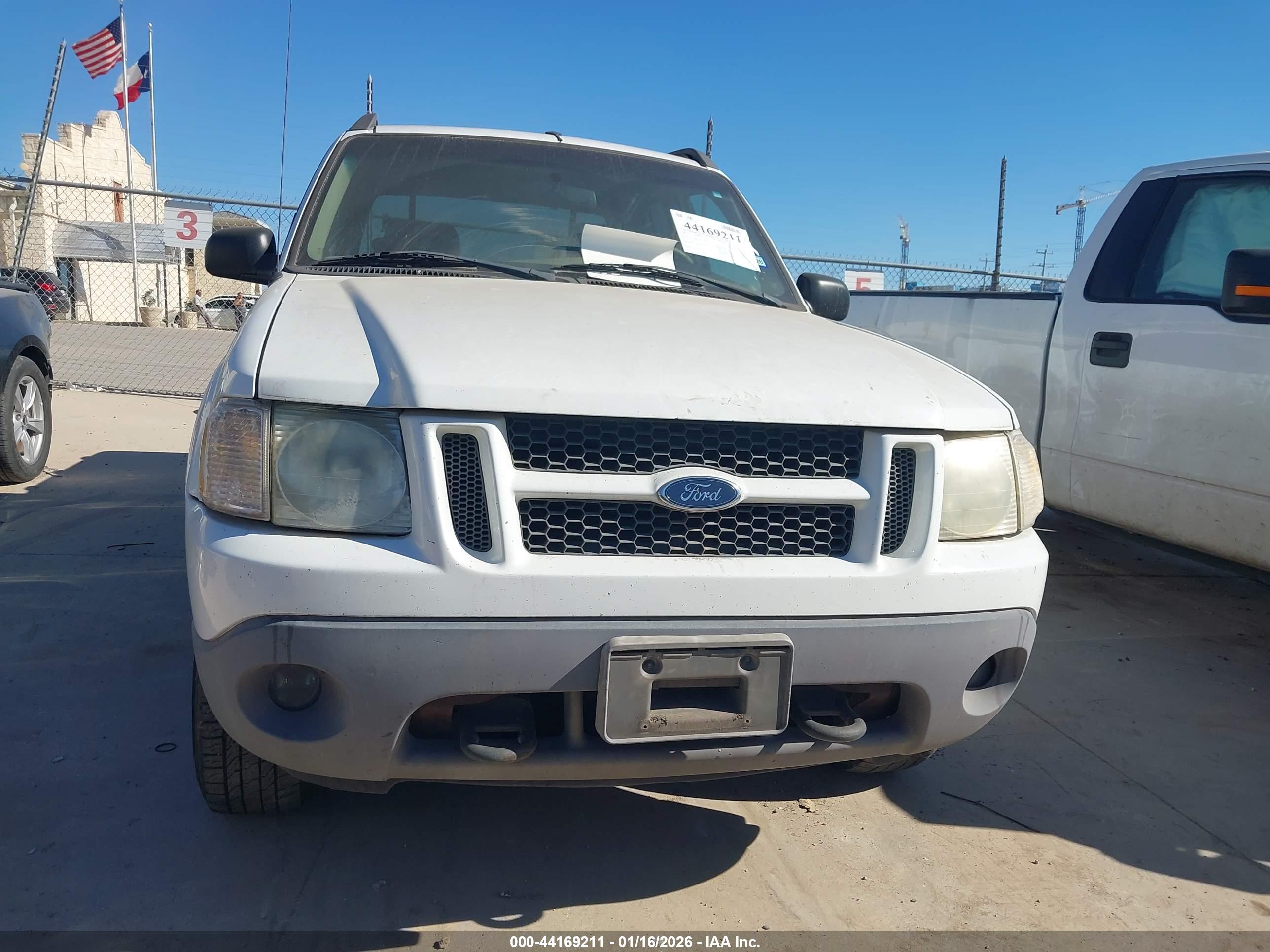 FORD EXPLORER image 6
