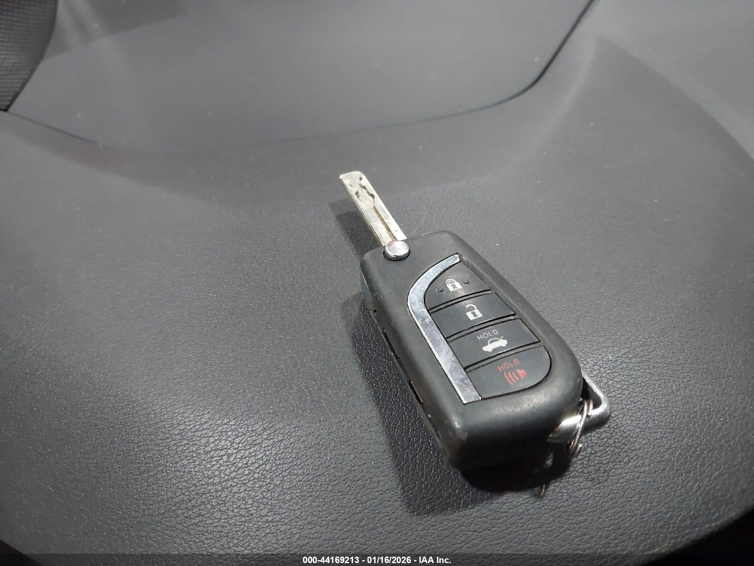 TOYOTA COROLLA image 11