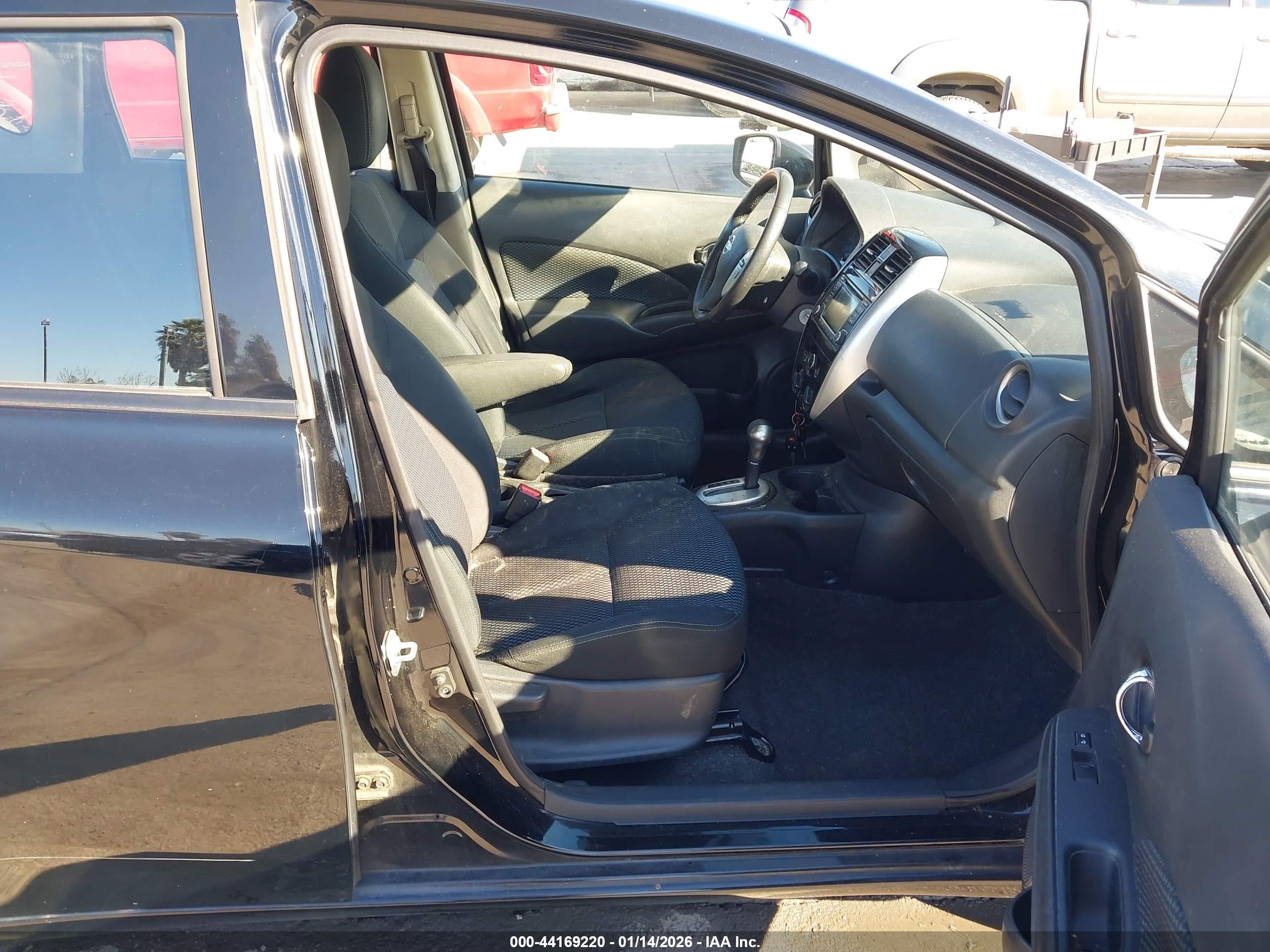 NISSAN VERSA image 5