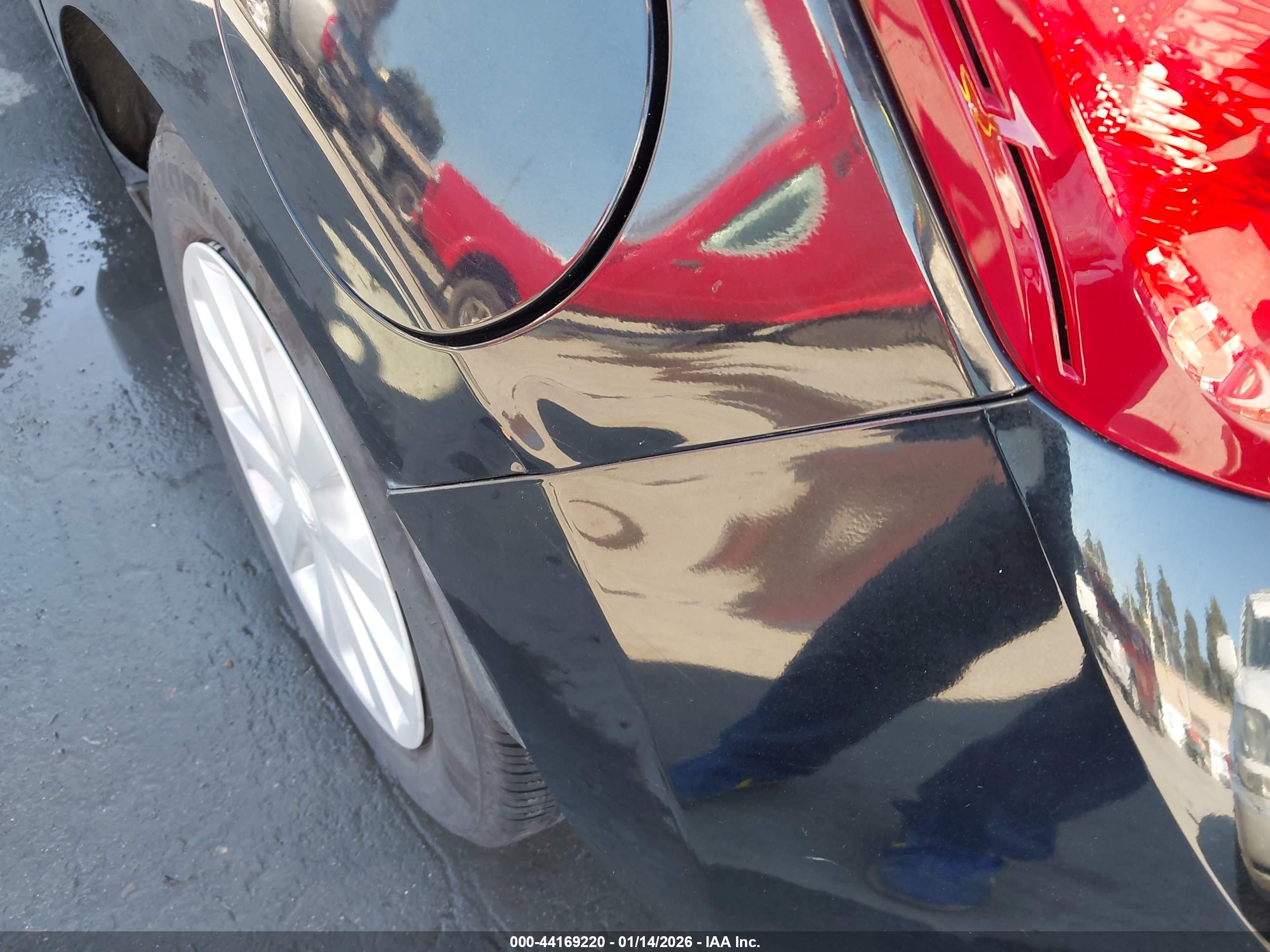 NISSAN VERSA image 6