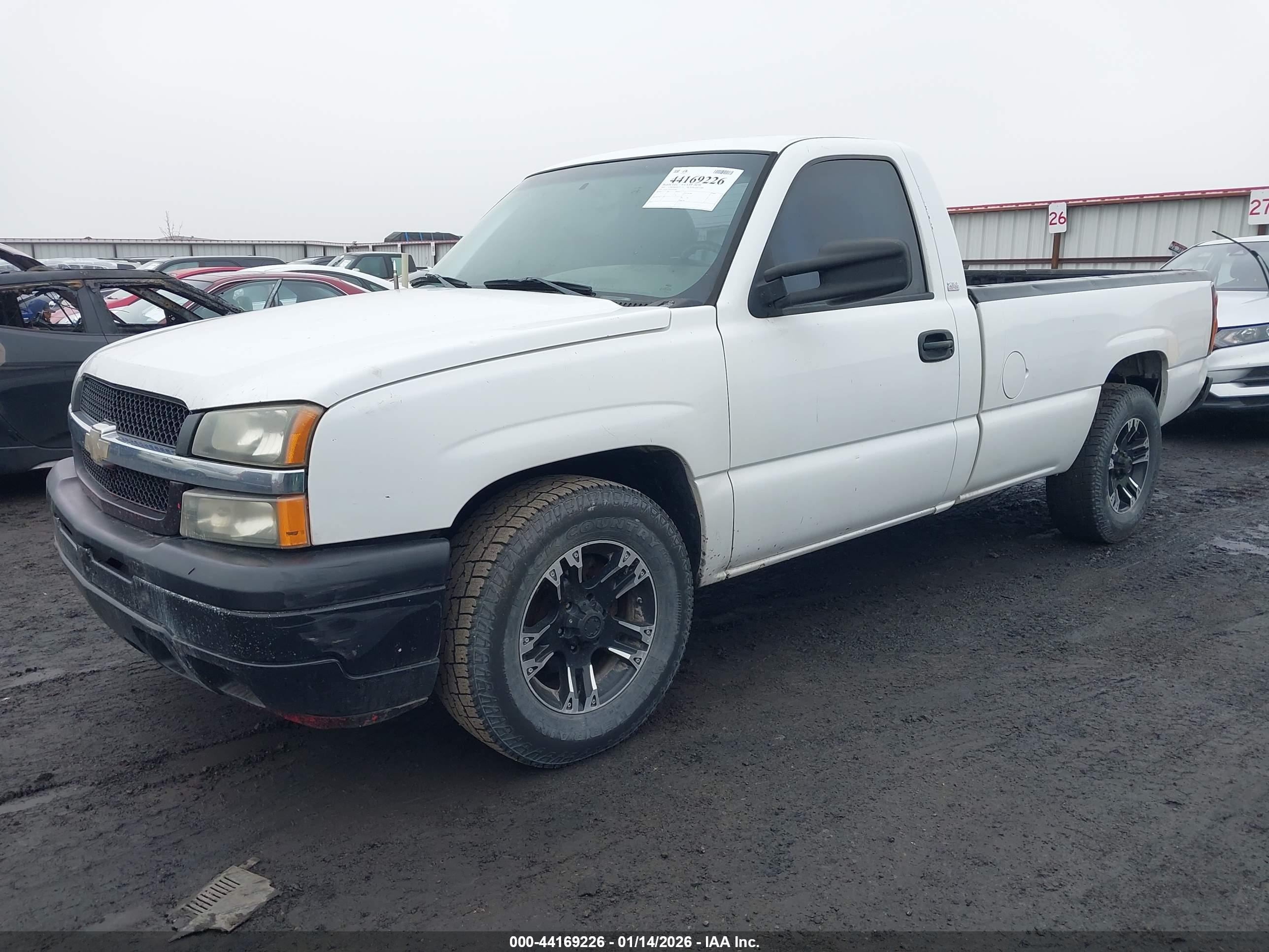 CHEVROLET SILVERADO image 2