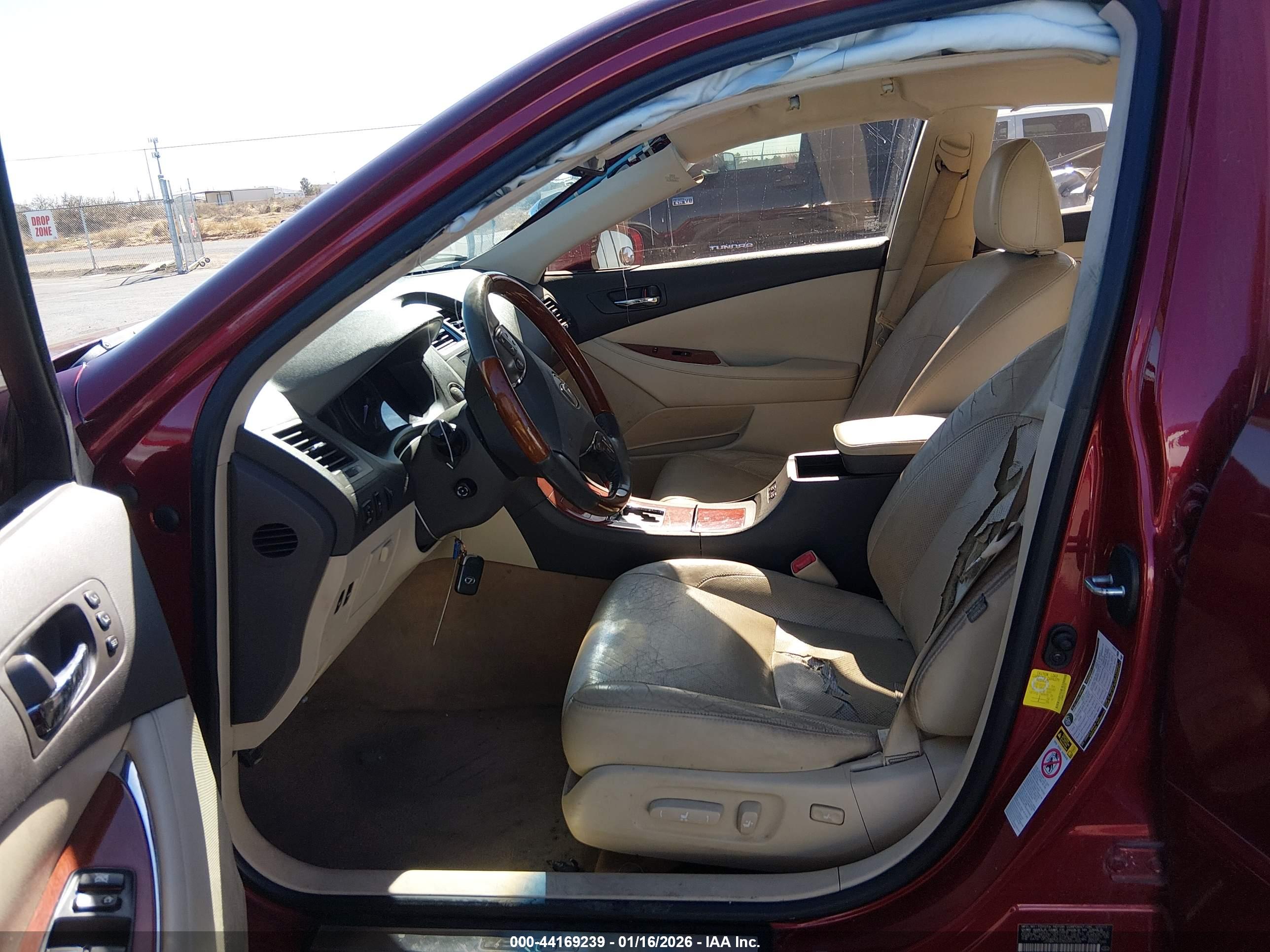 LEXUS ES image 5