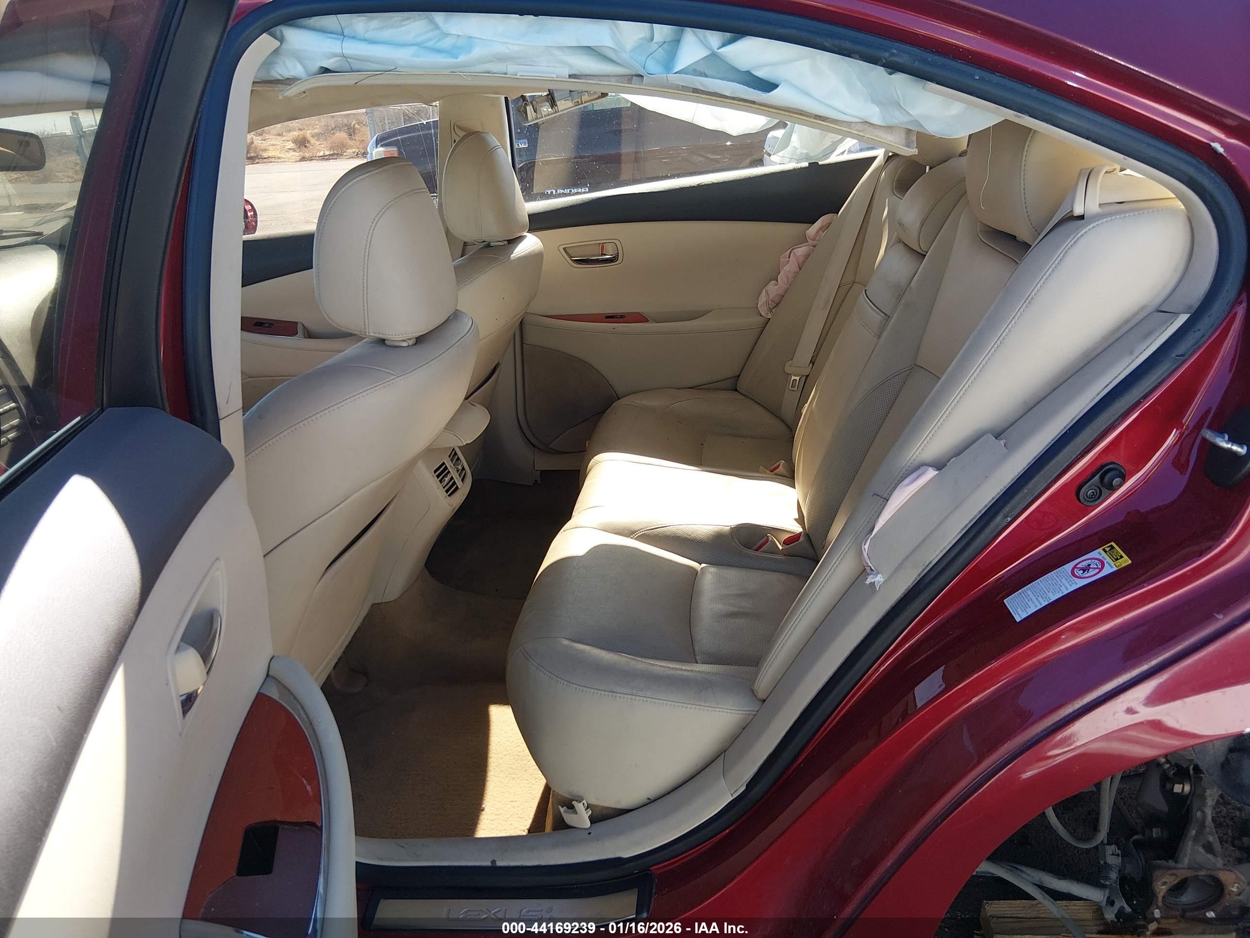 LEXUS ES image 8