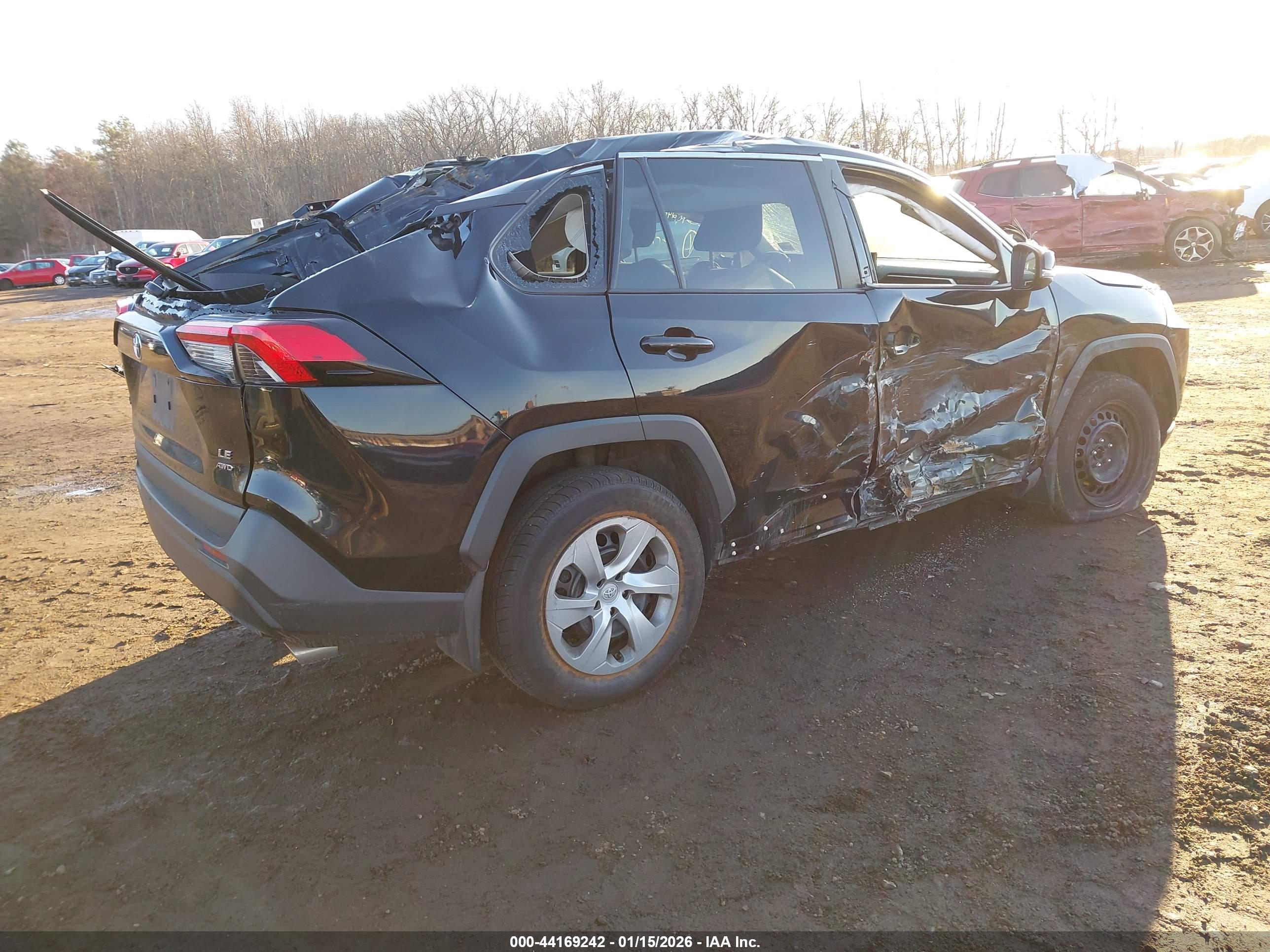 TOYOTA RAV4 image 4