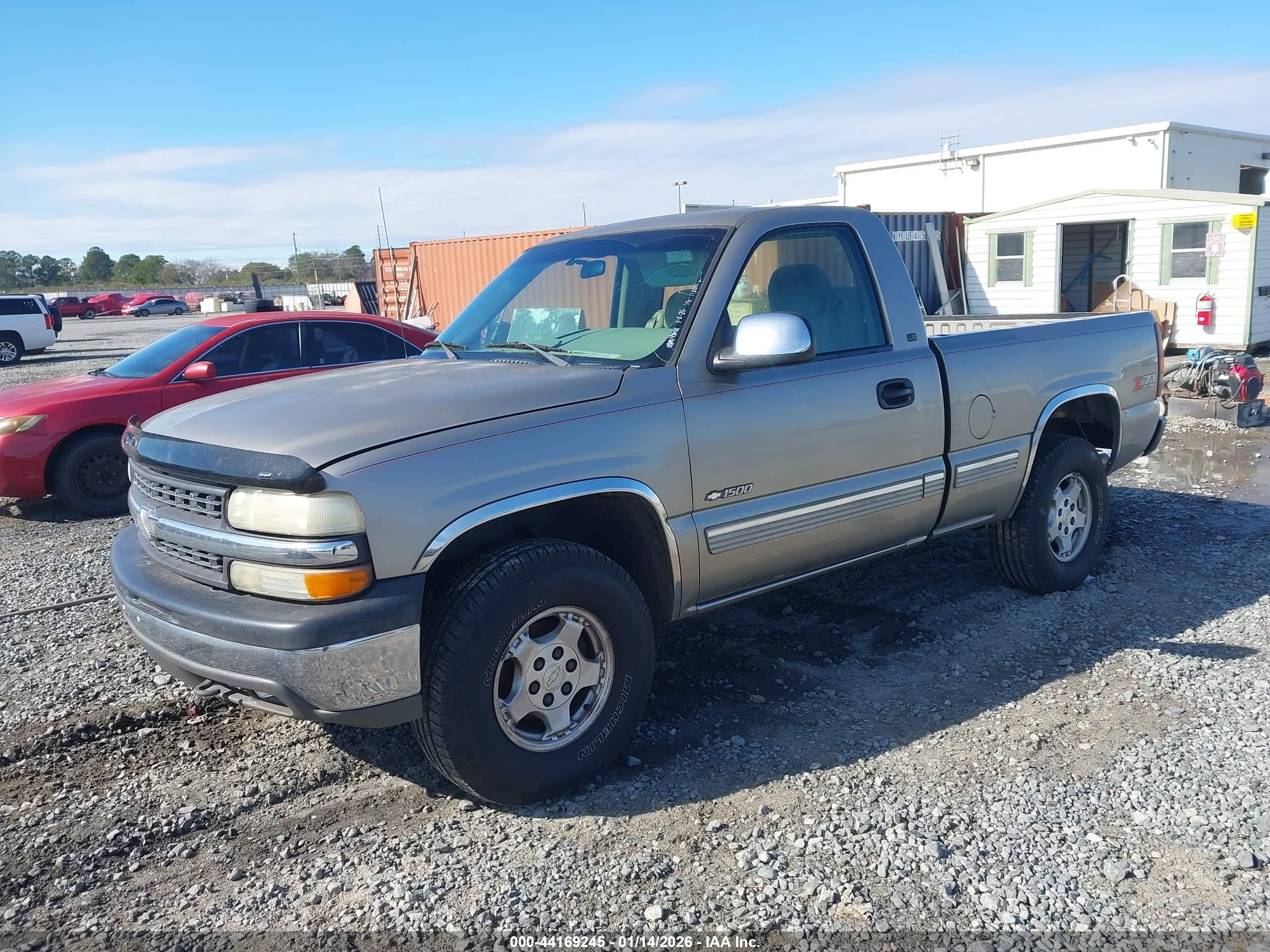CHEVROLET SILVERADO image 2