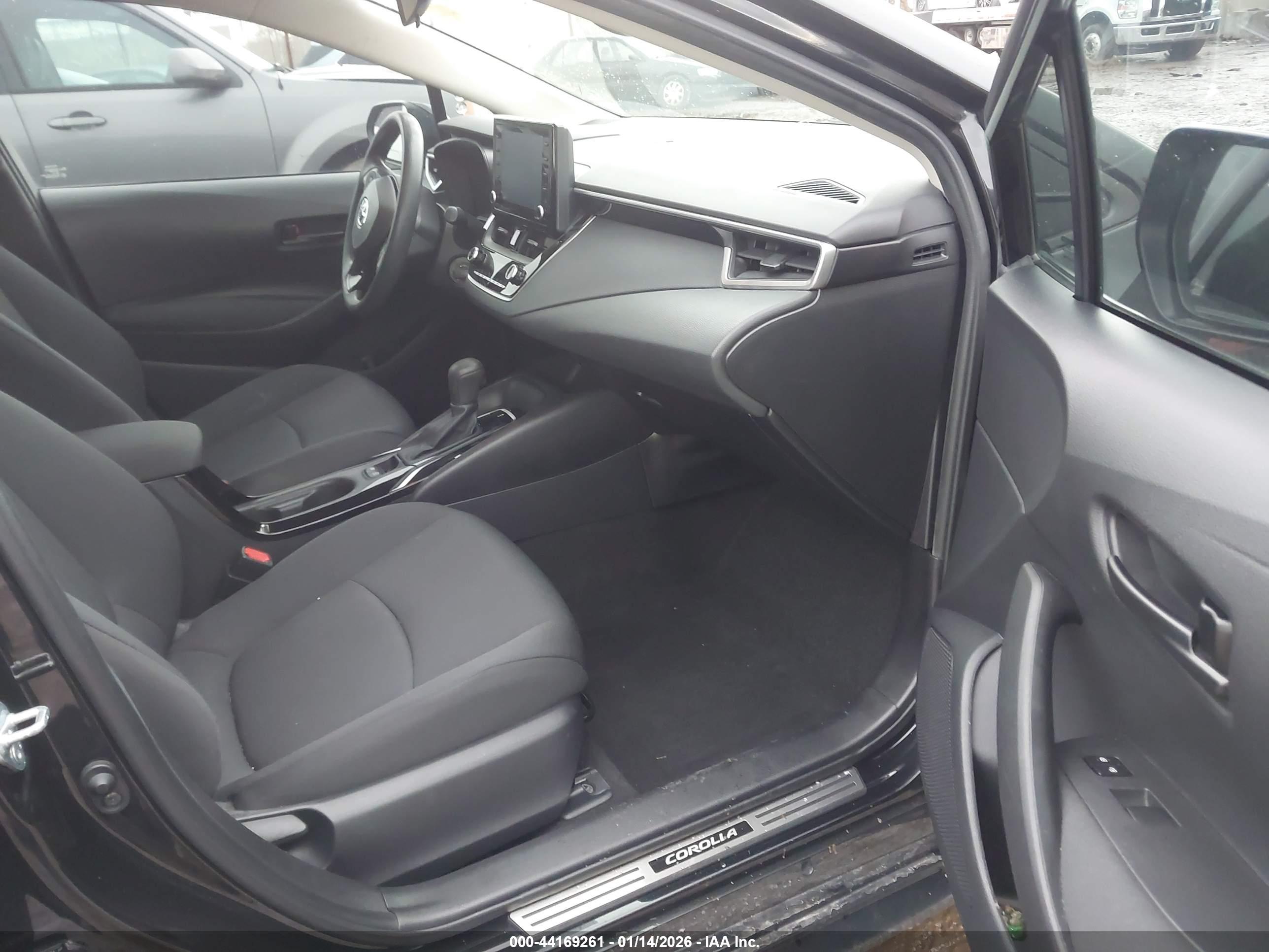 TOYOTA COROLLA image 5
