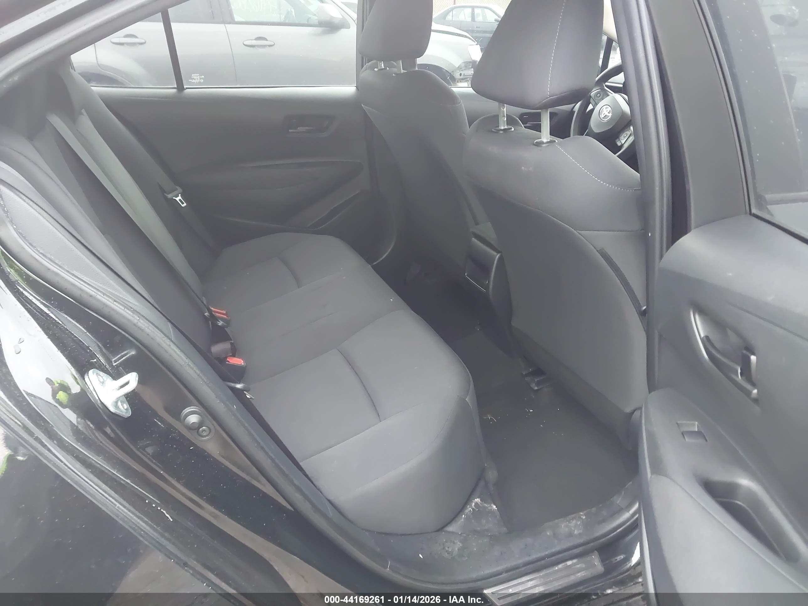 TOYOTA COROLLA image 8