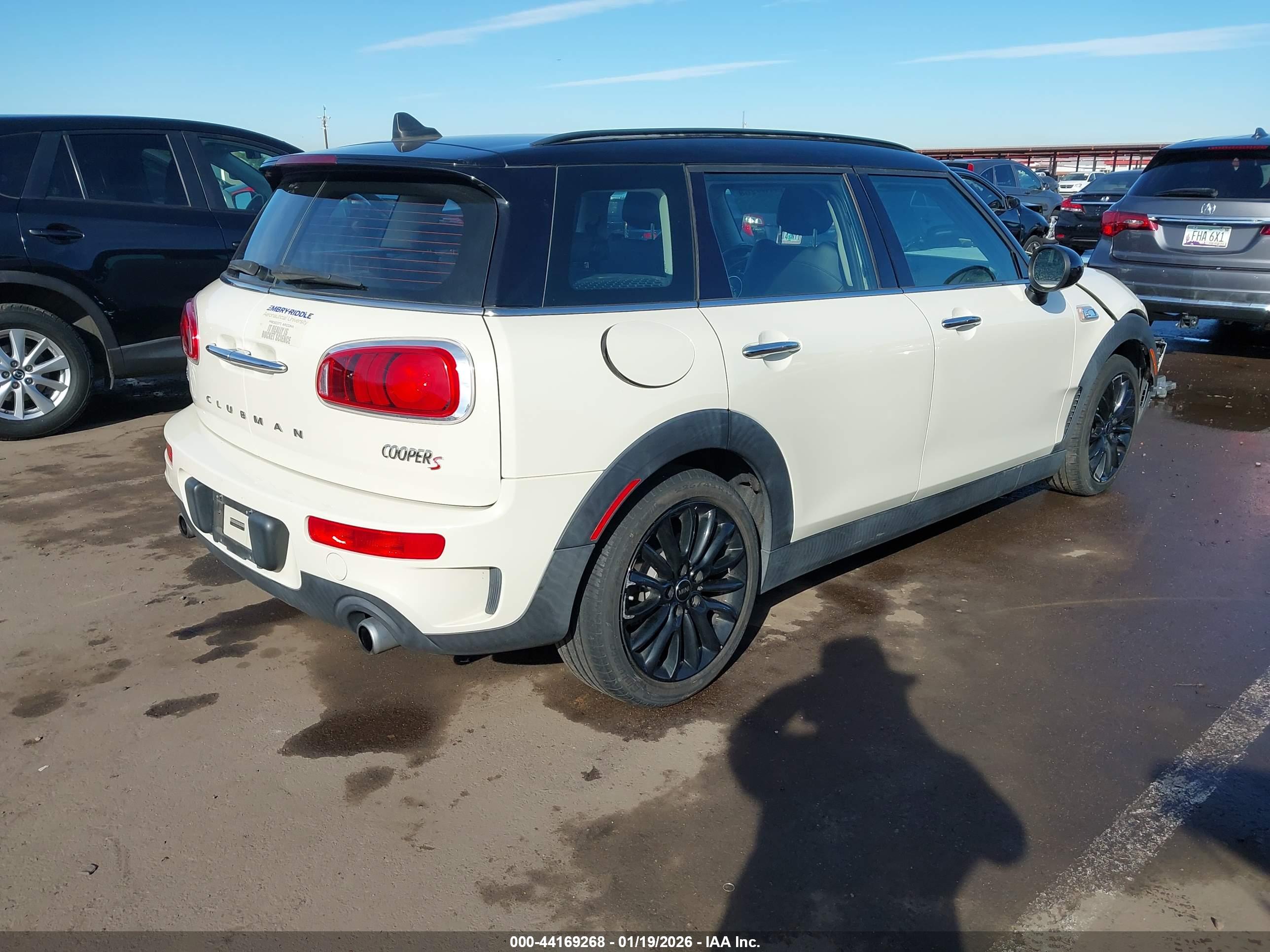 MINI CLUBMAN image 4