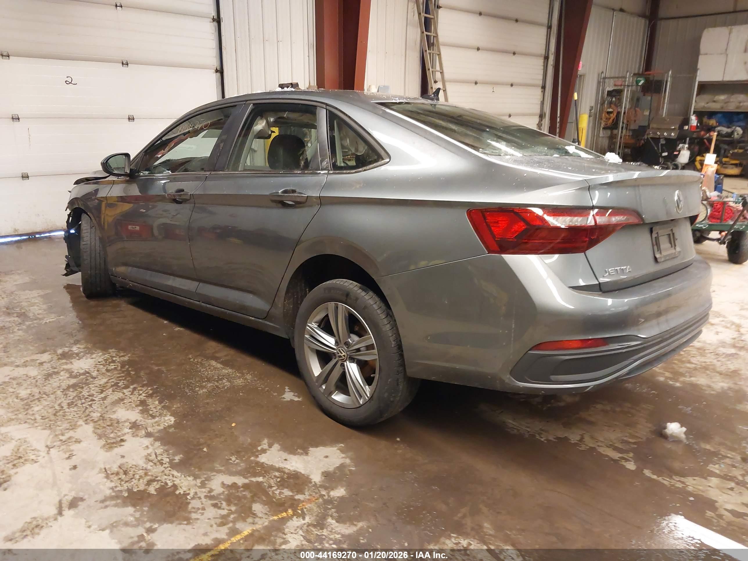 VOLKSWAGEN JETTA image 3
