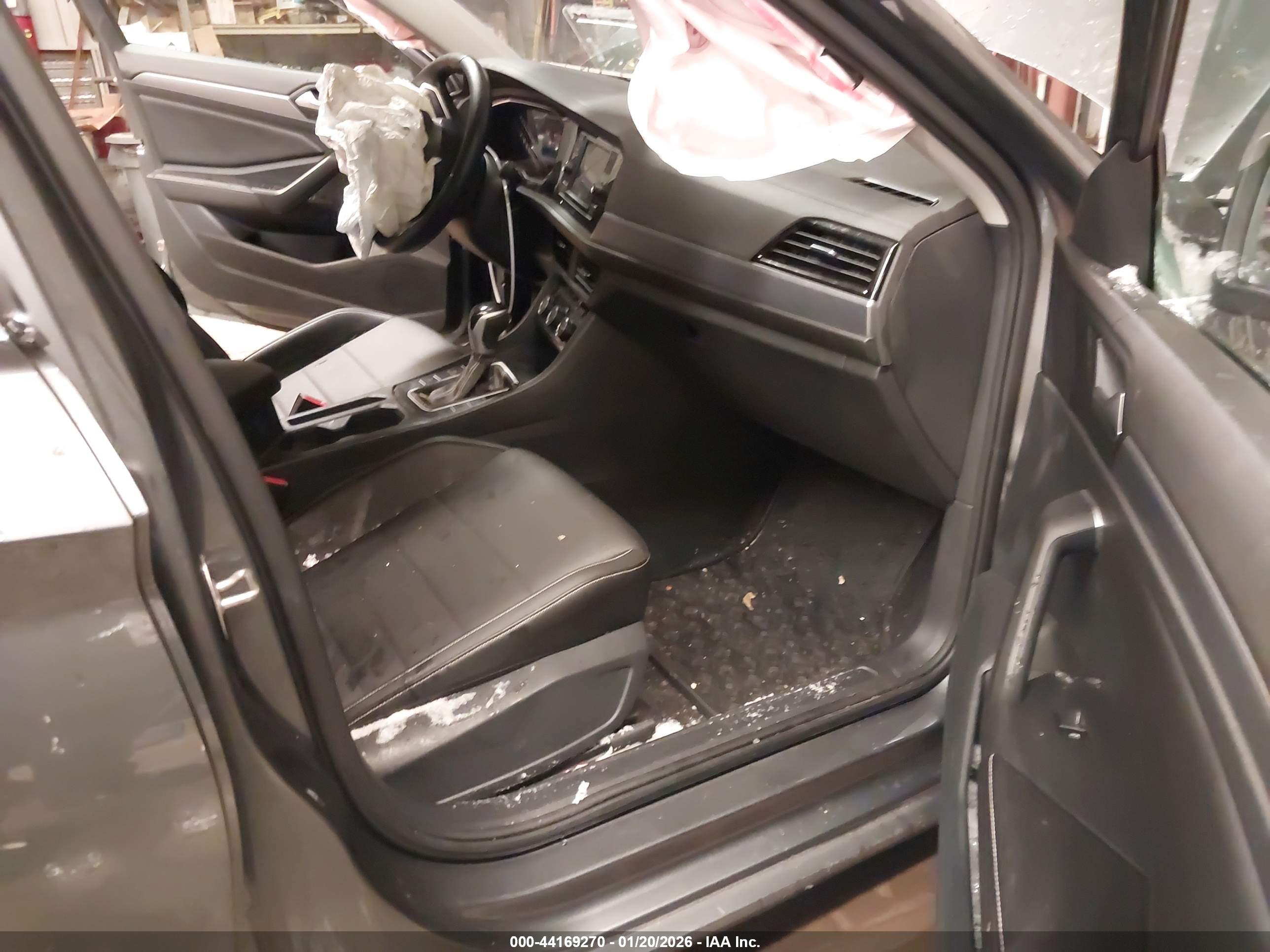 VOLKSWAGEN JETTA image 5