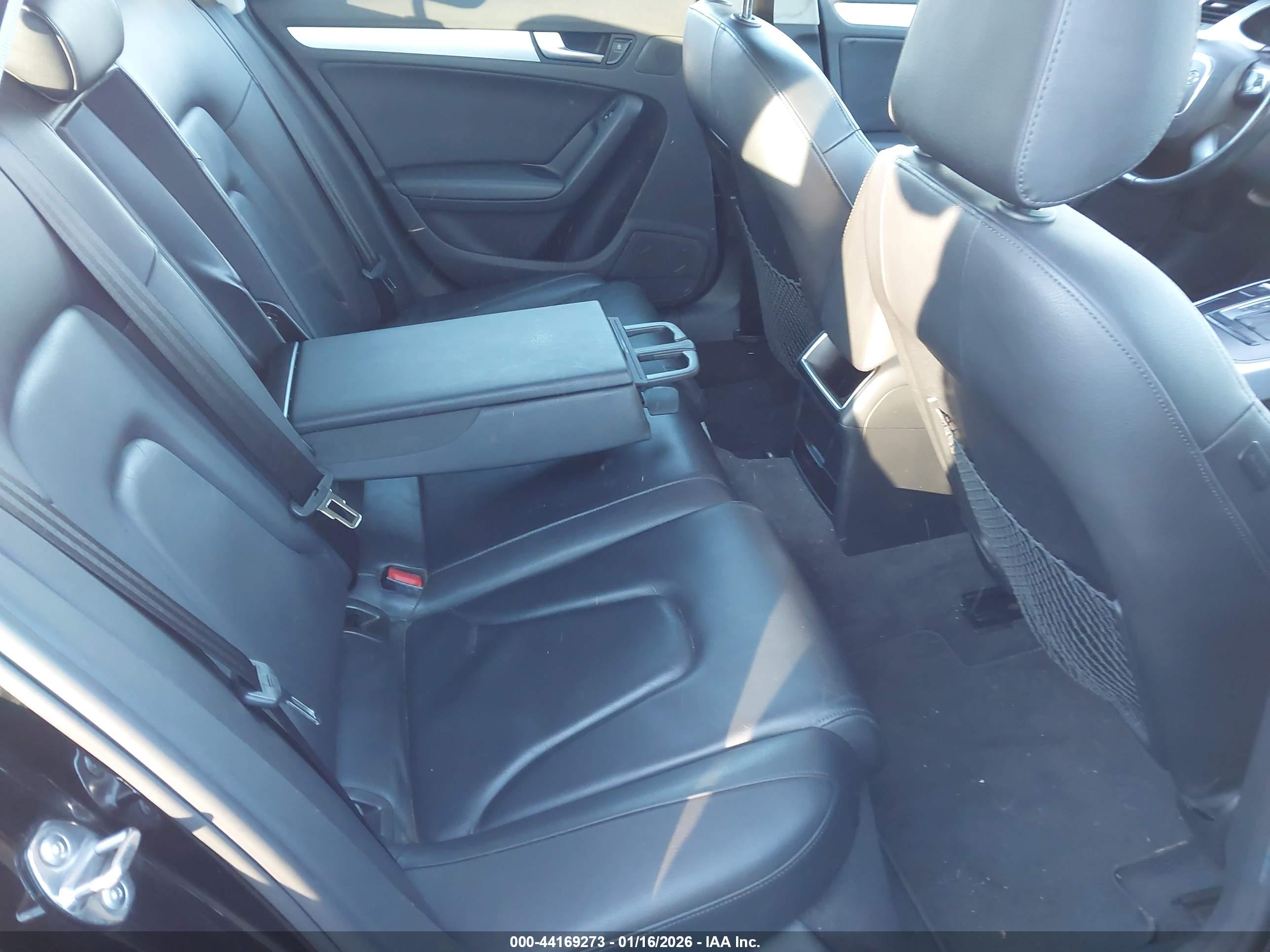 AUDI A4 image 8