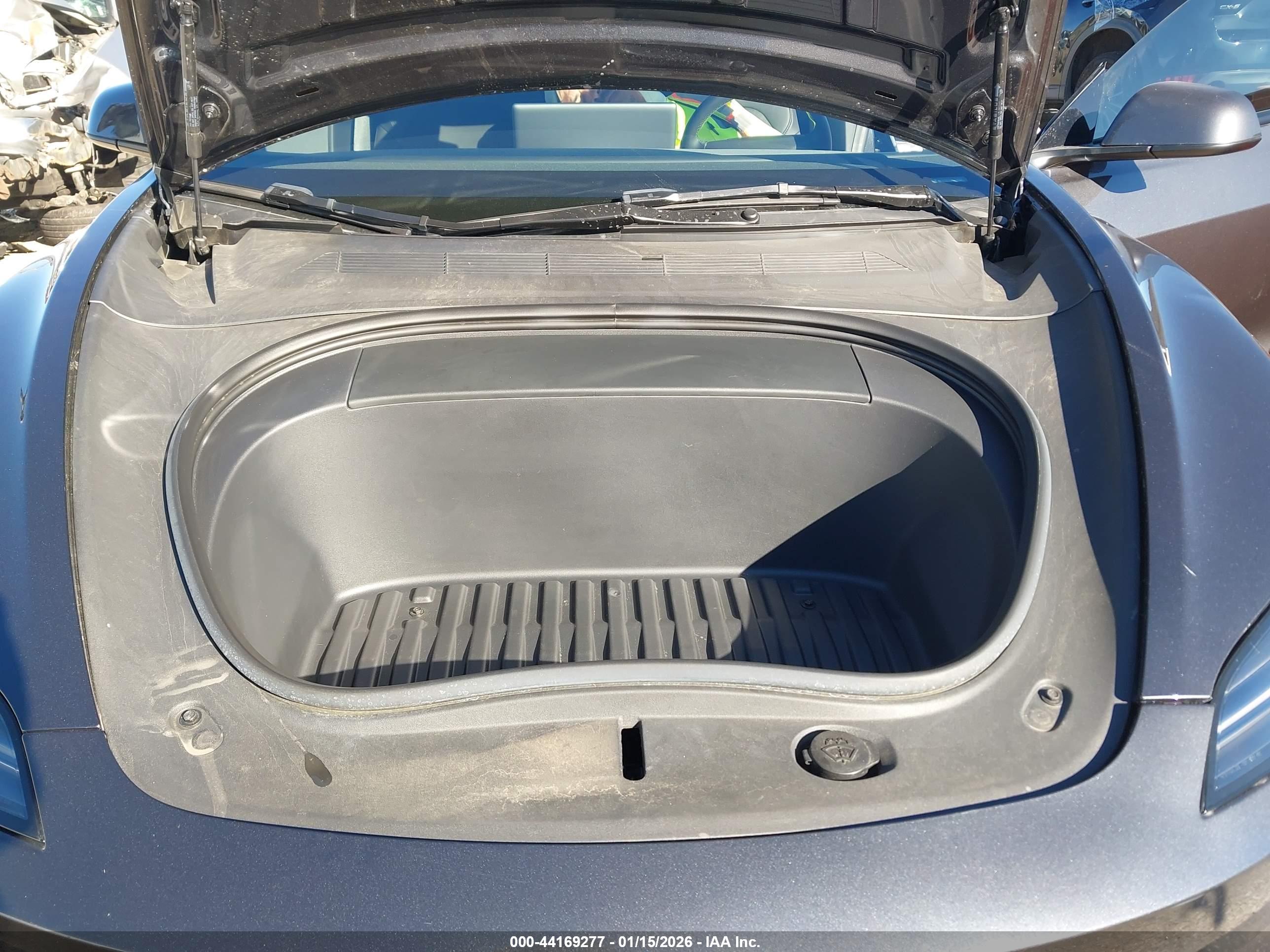 TESLA MODEL image 10