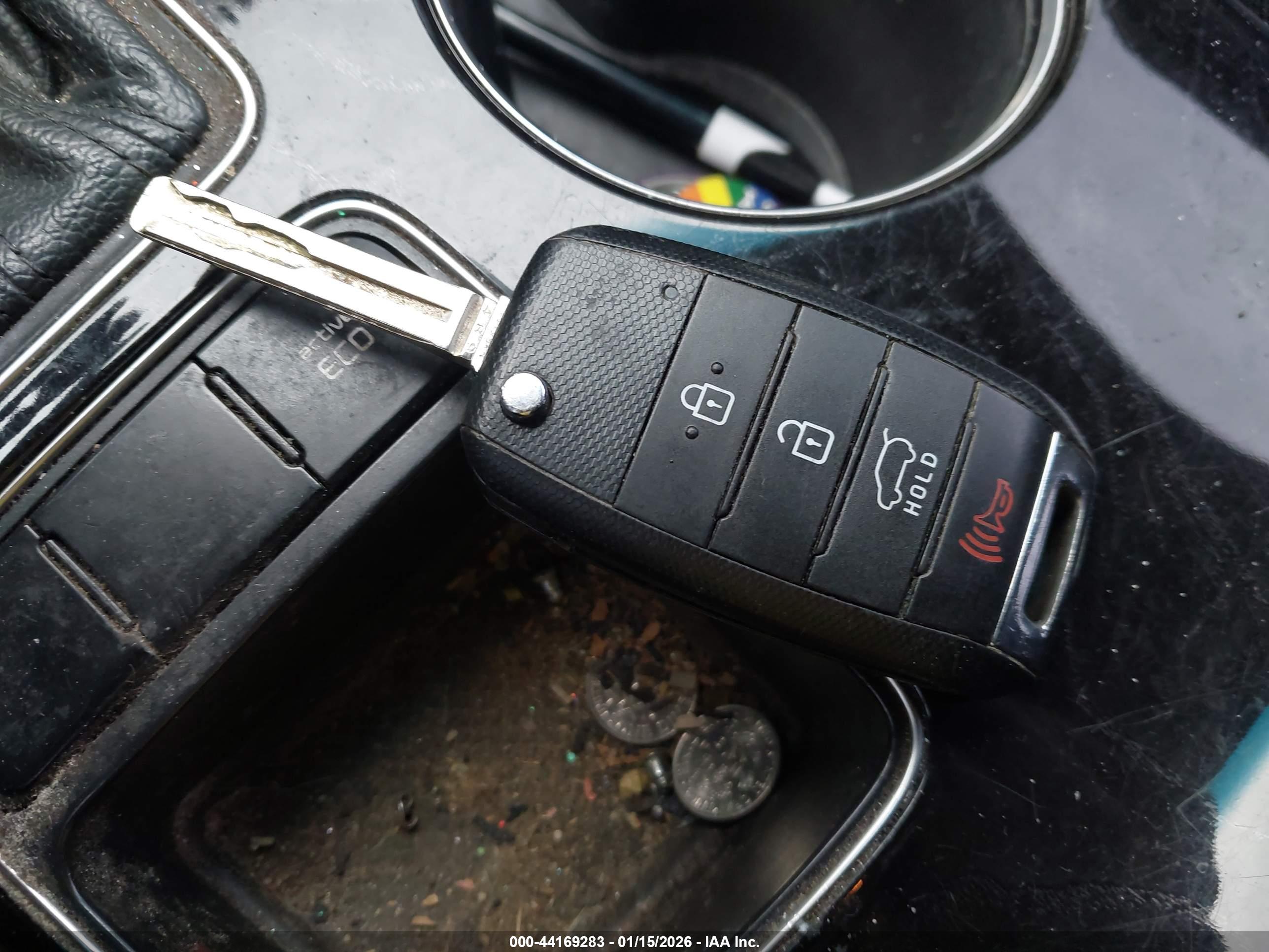 KIA SORENTO image 11