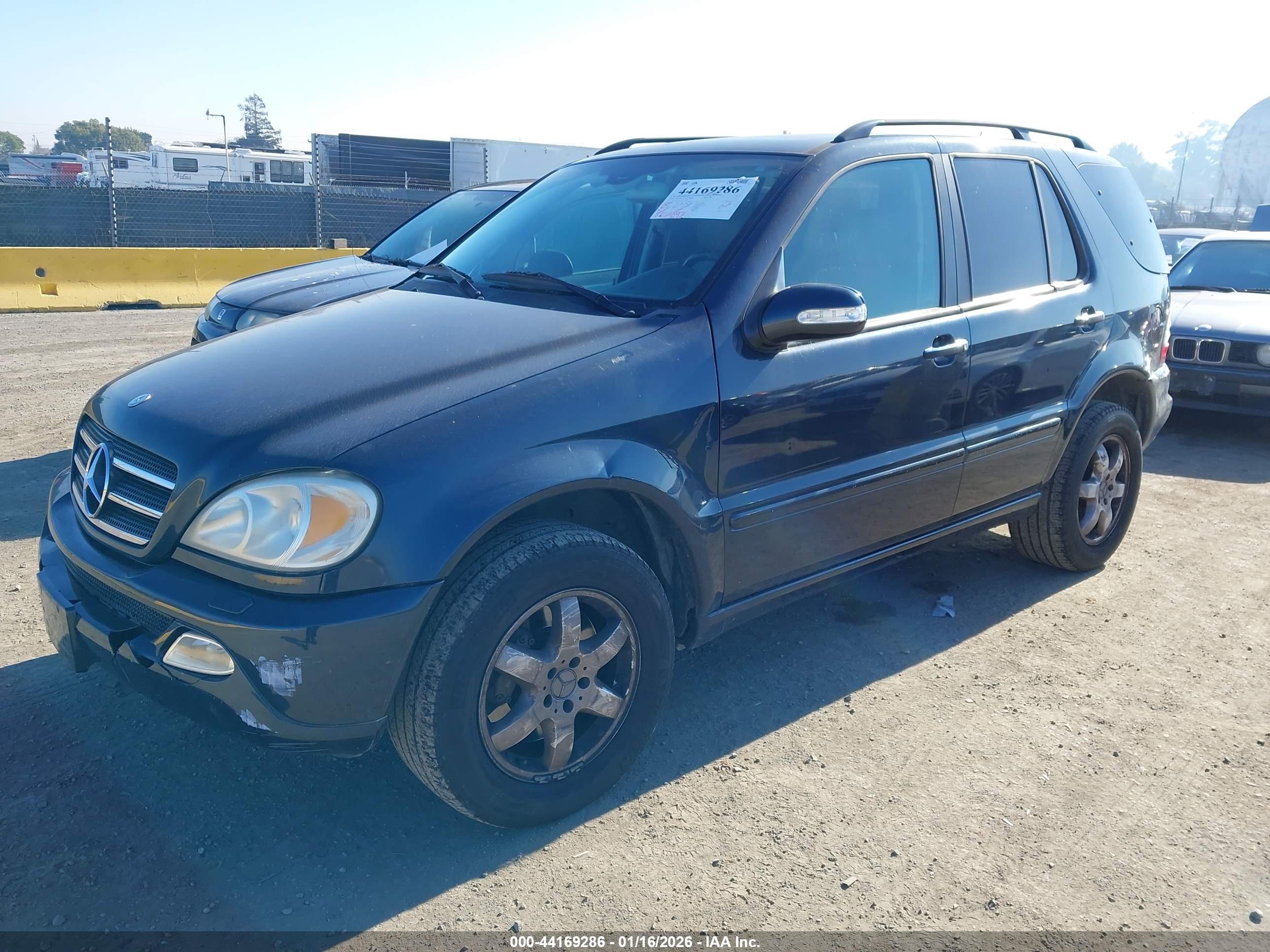MERCEDES-BENZ ML image 2