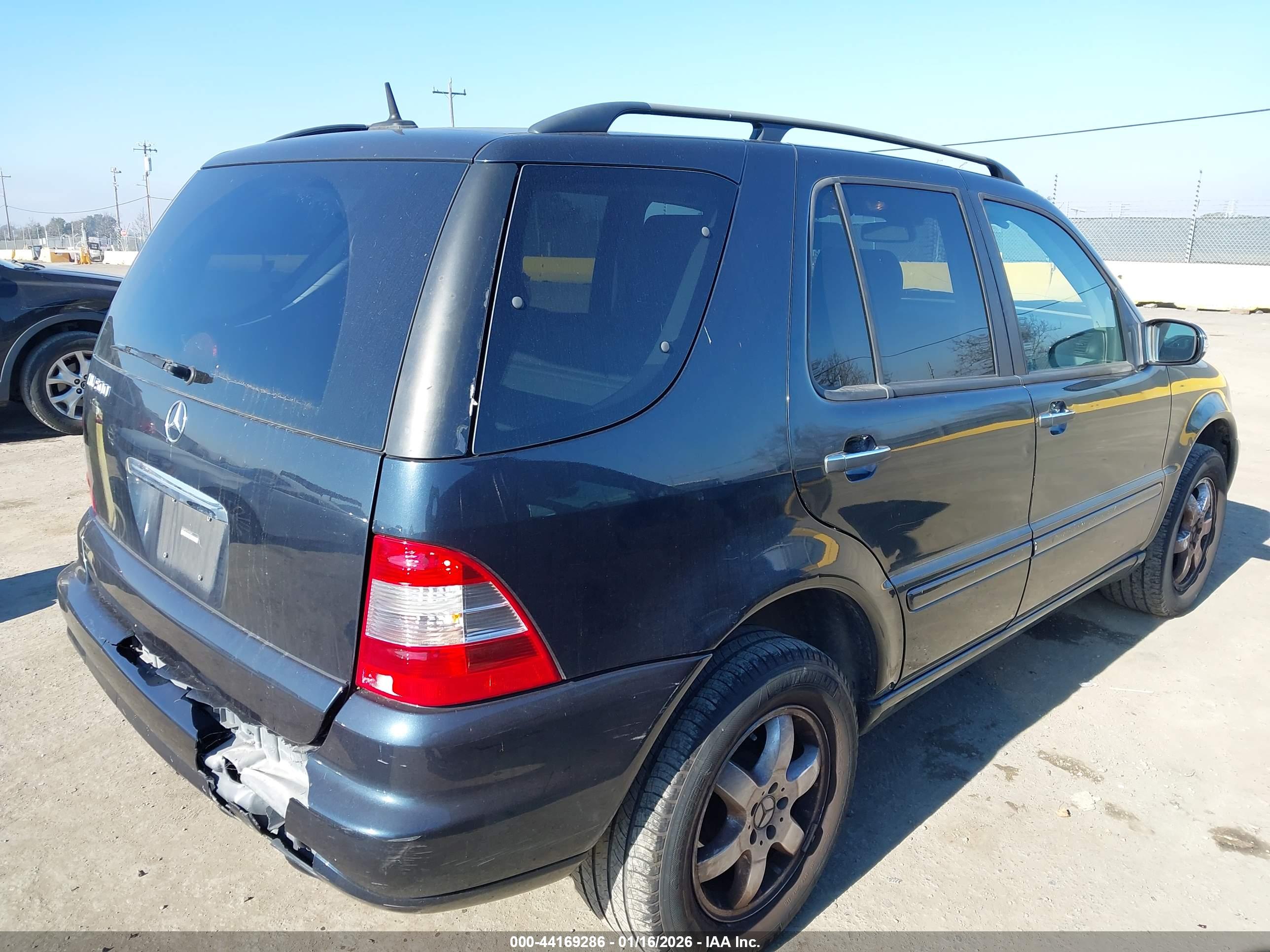 MERCEDES-BENZ ML image 4
