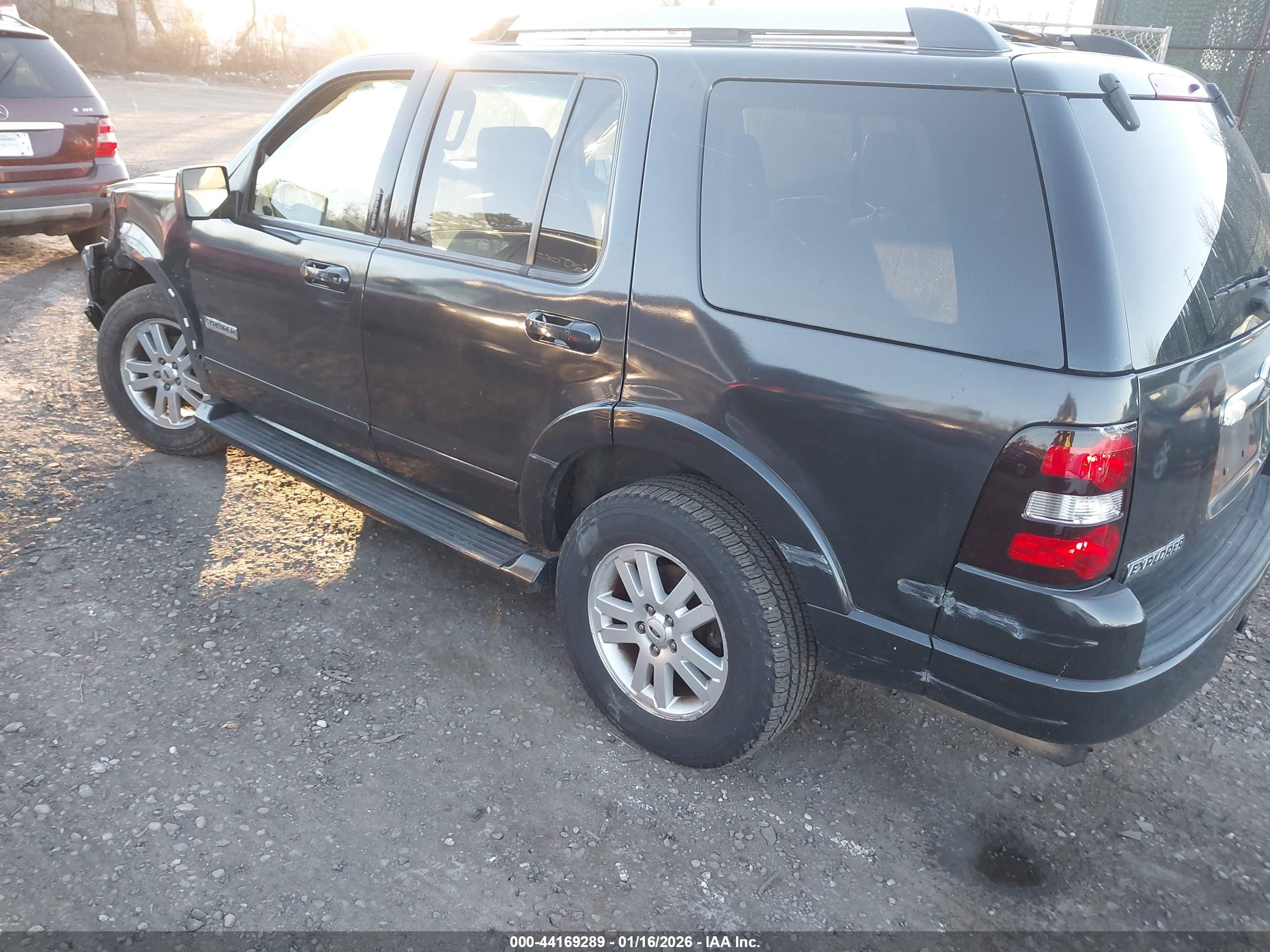 FORD EXPLORER image 3