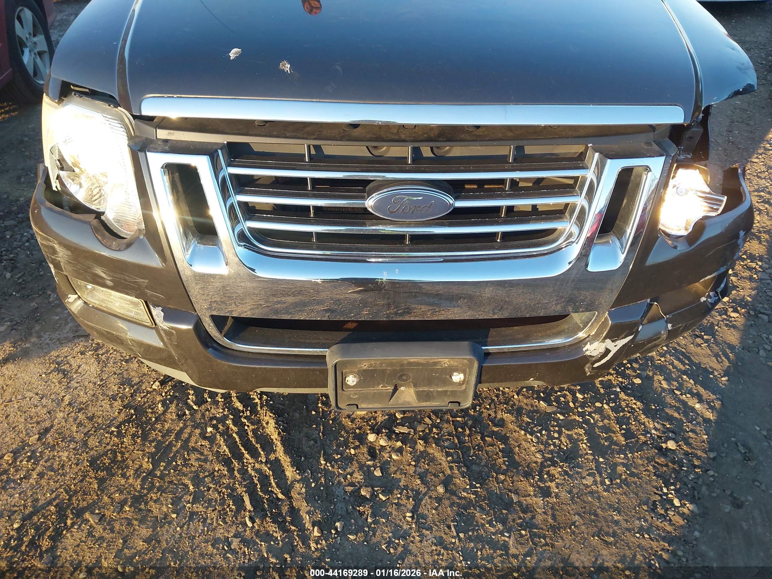 FORD EXPLORER image 6