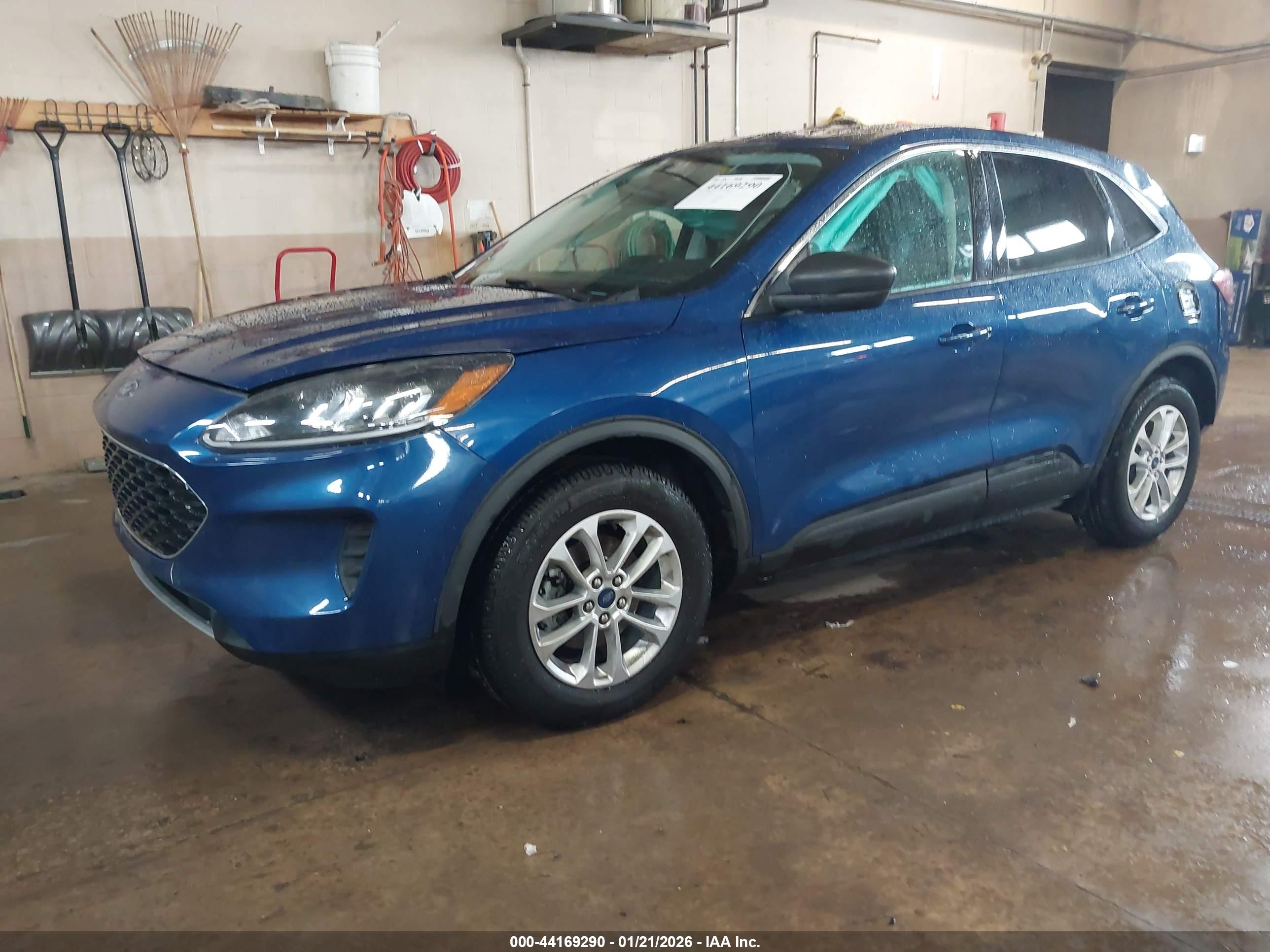 FORD ESCAPE image 2