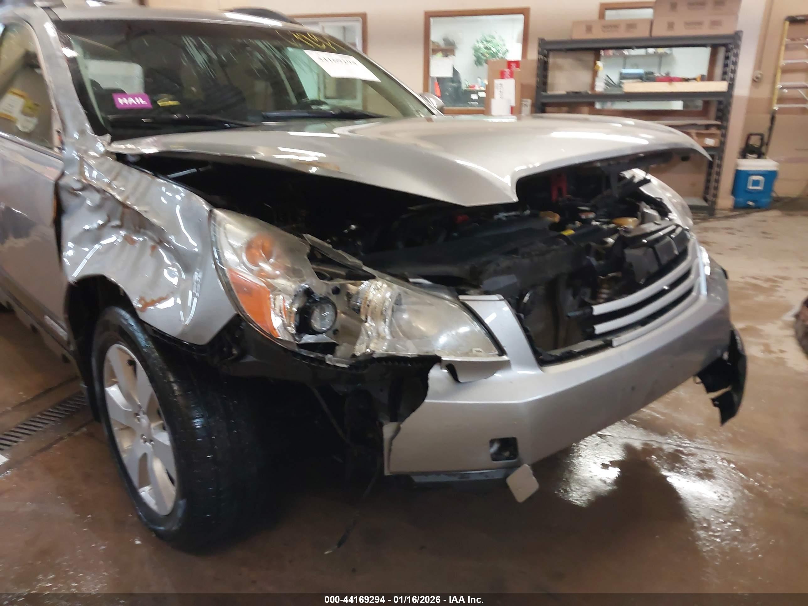 SUBARU OUTBACK image 6