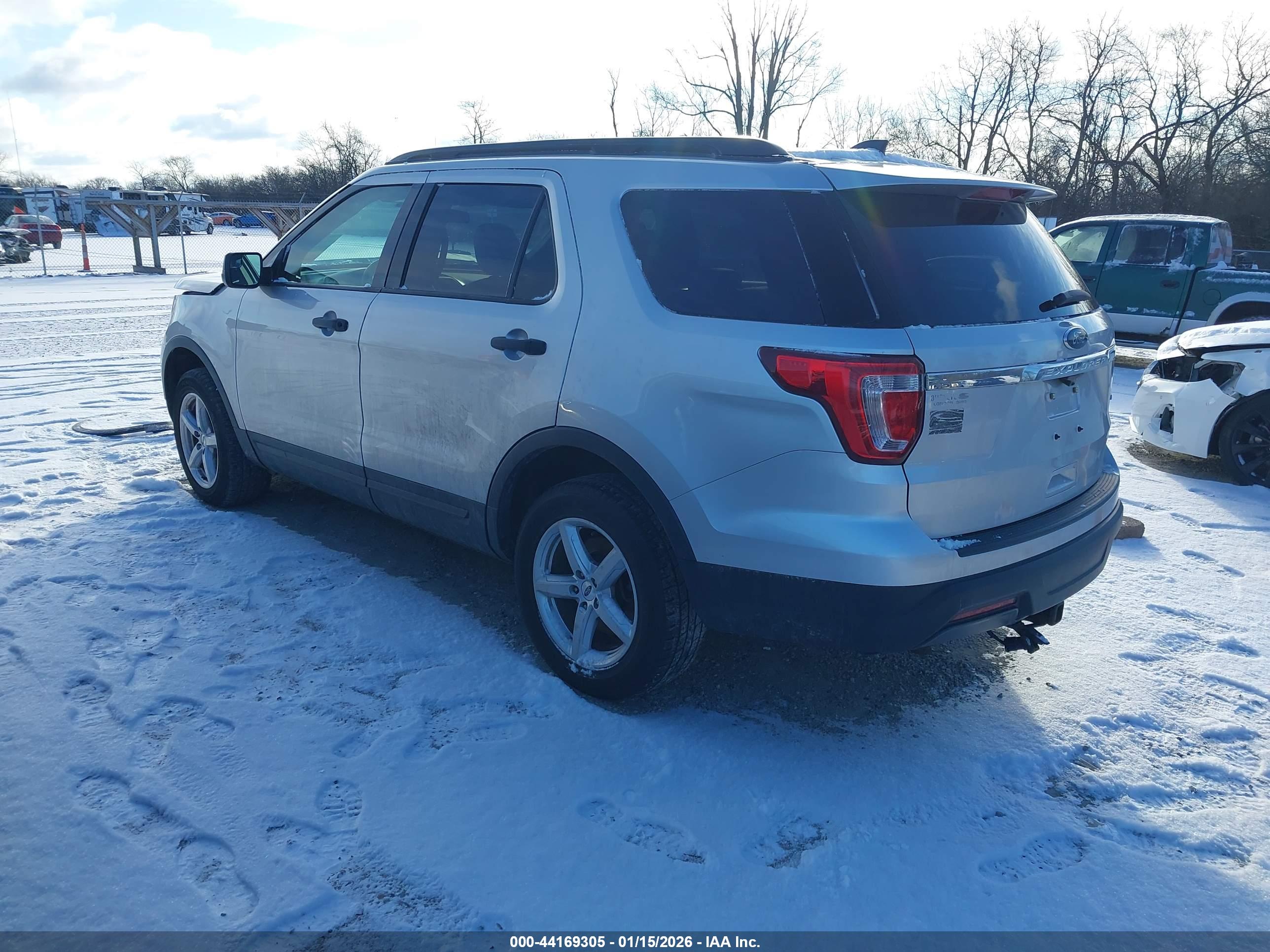 FORD EXPLORER image 3