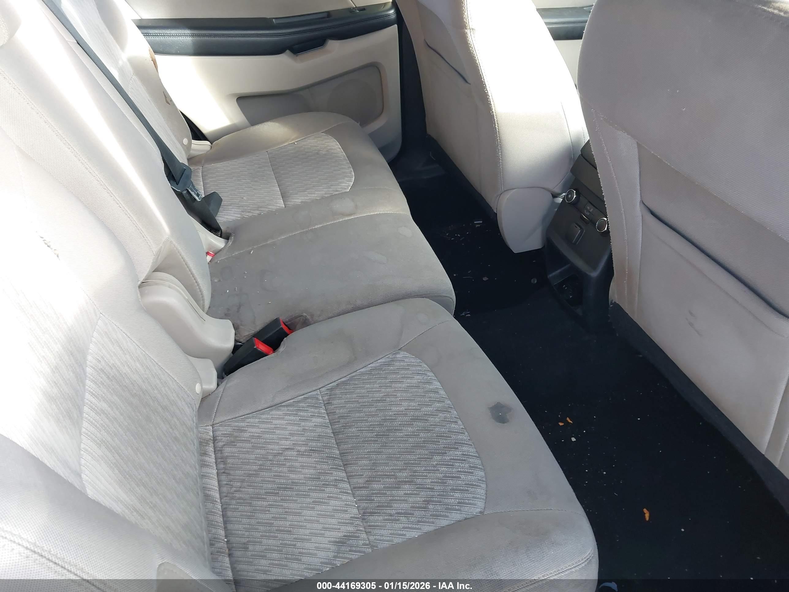 FORD EXPLORER image 8