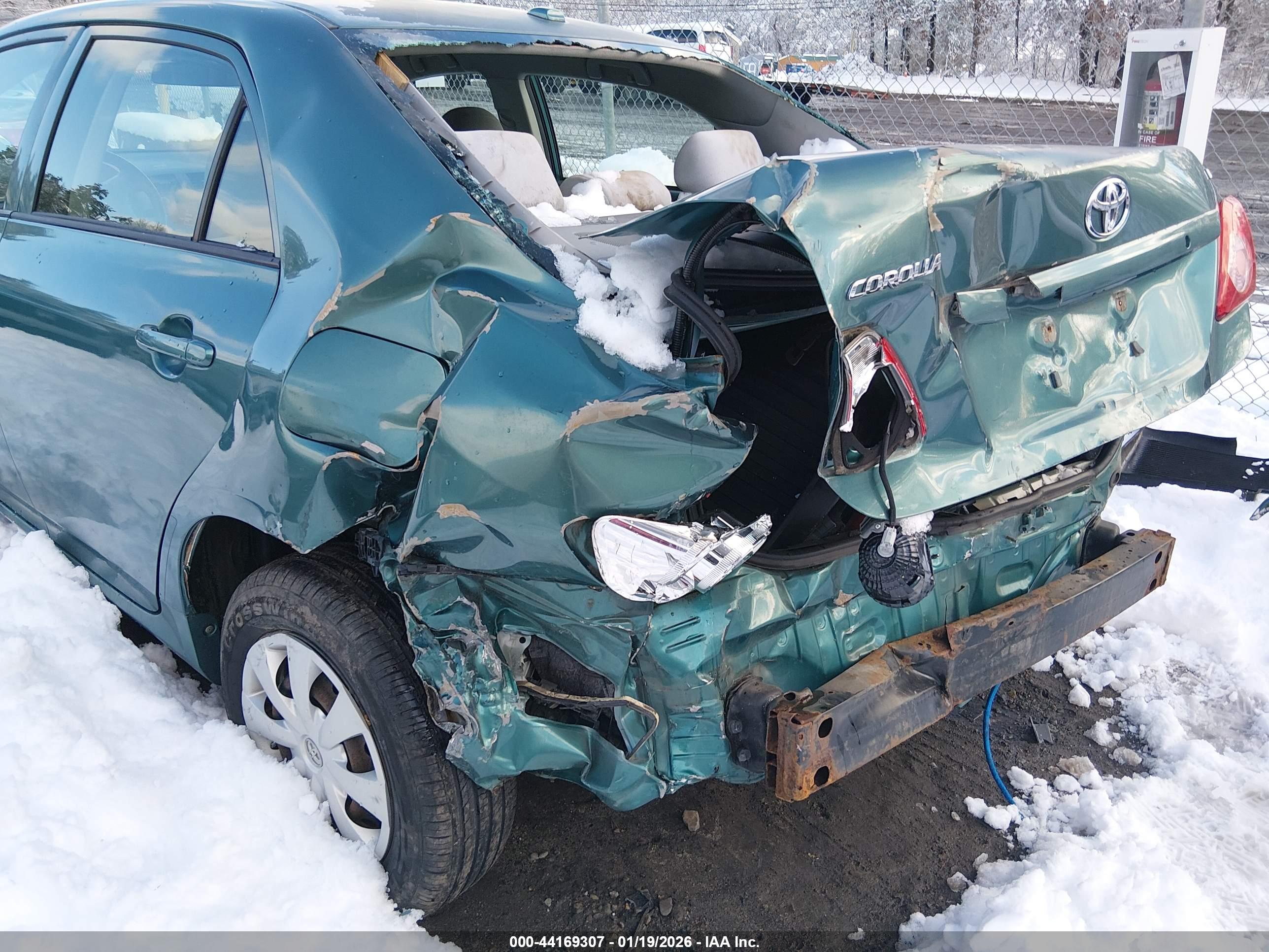TOYOTA COROLLA image 6