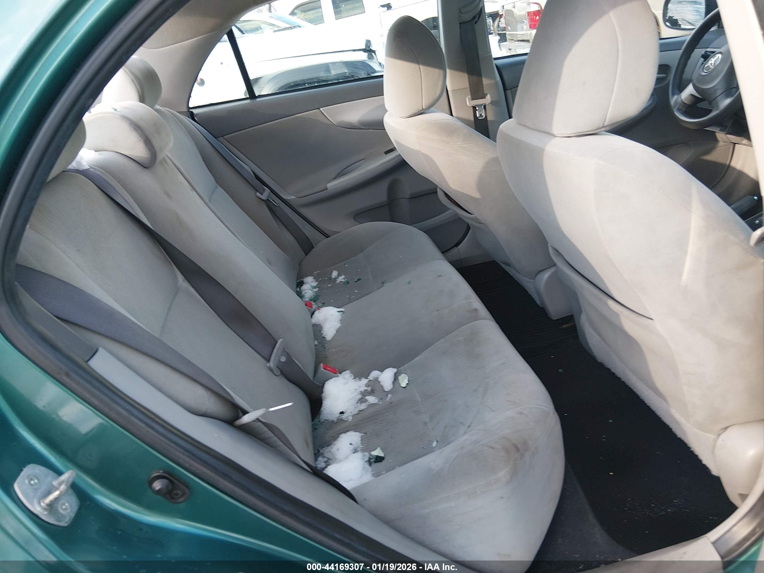 TOYOTA COROLLA image 8