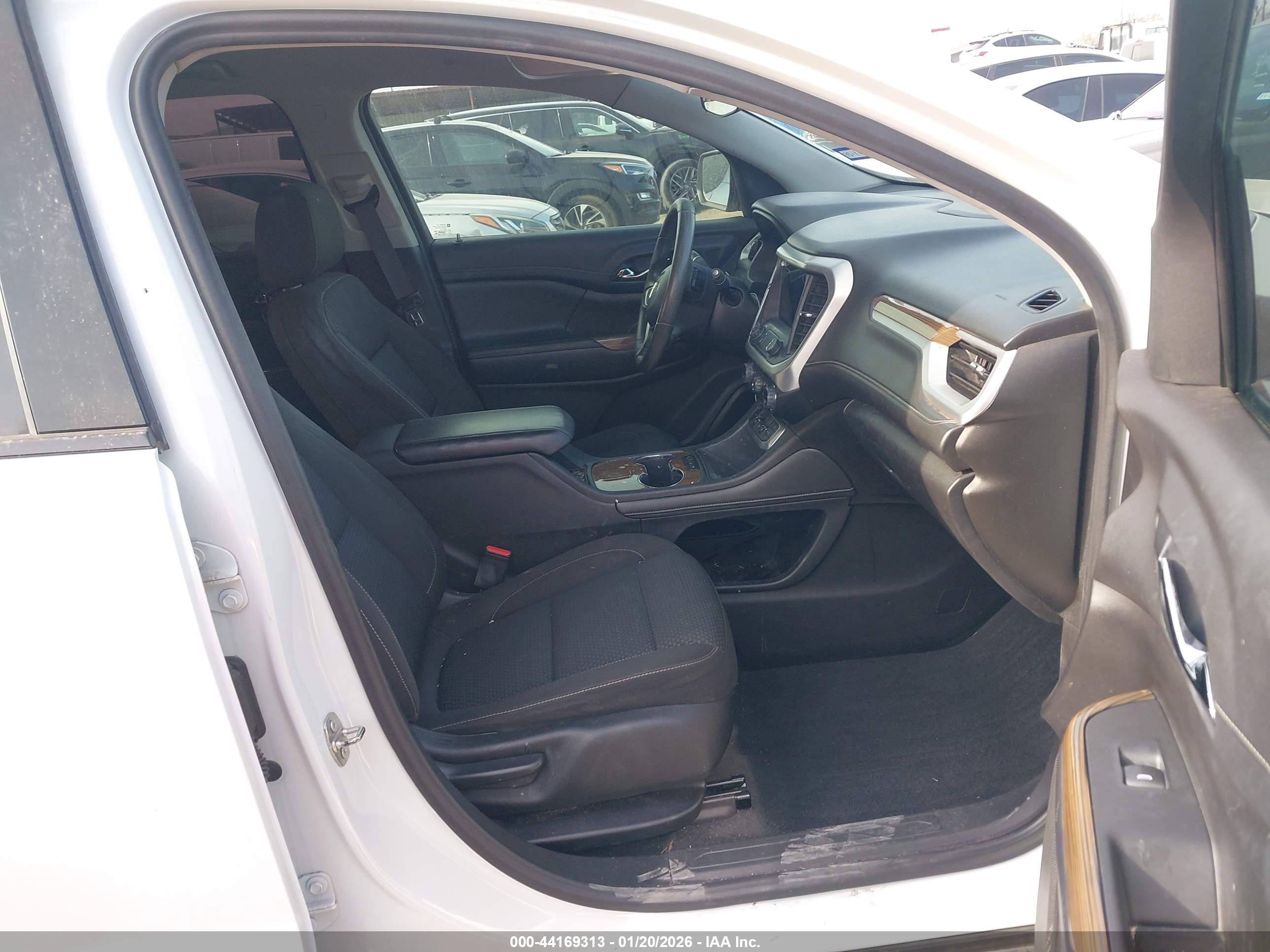 GMC ACADIA image 5