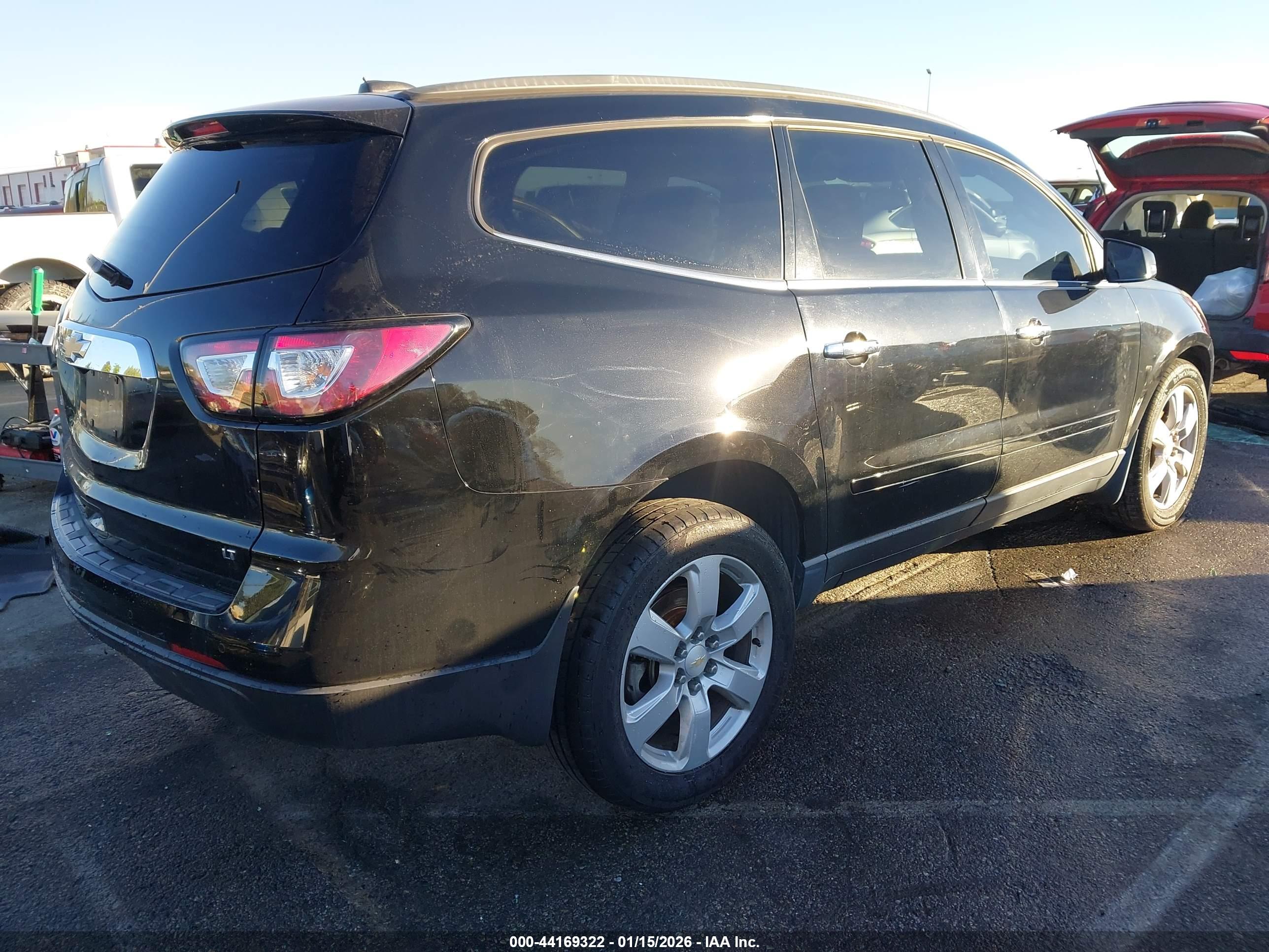 CHEVROLET TRAVERSE image 4