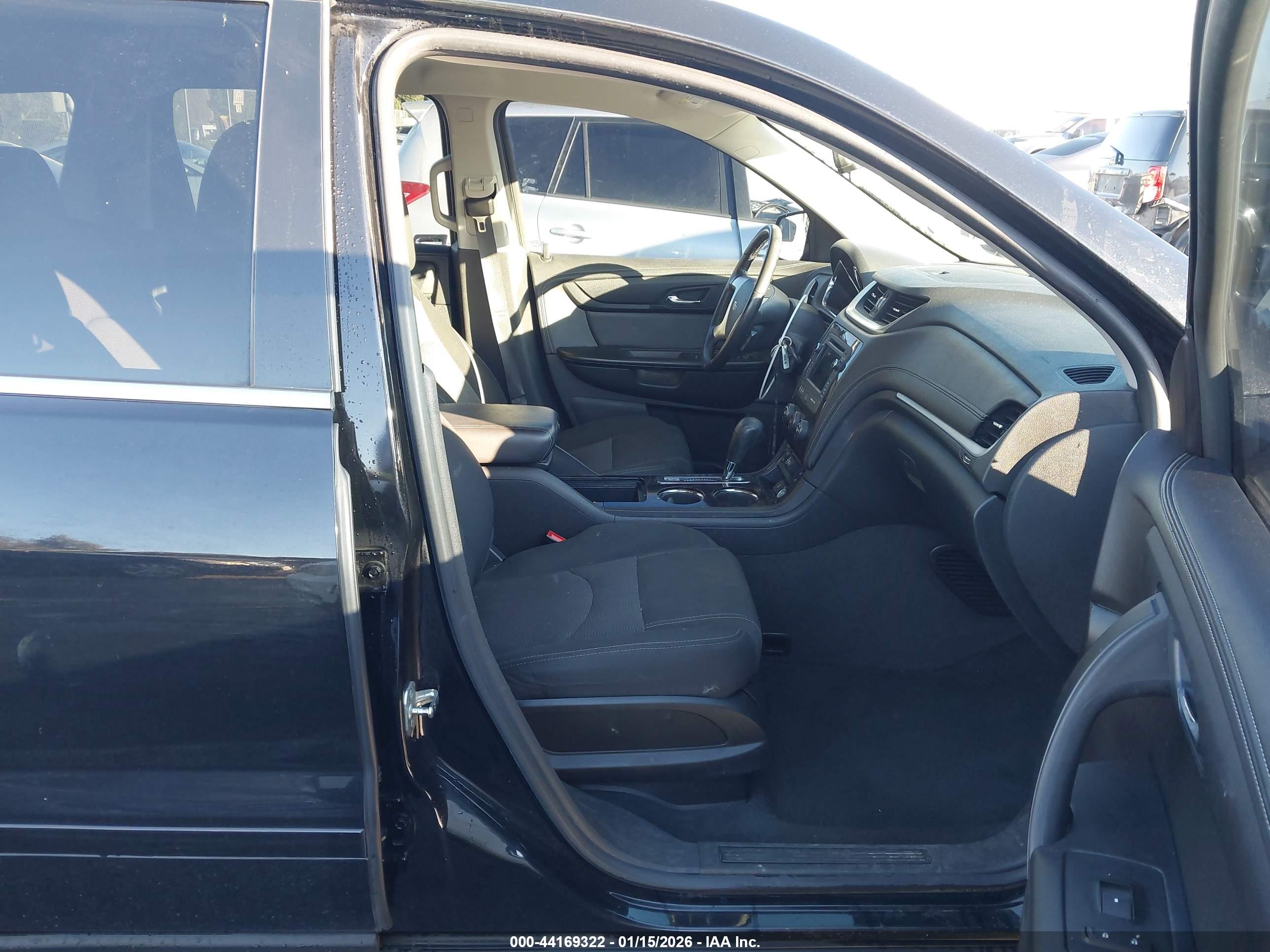 CHEVROLET TRAVERSE image 5
