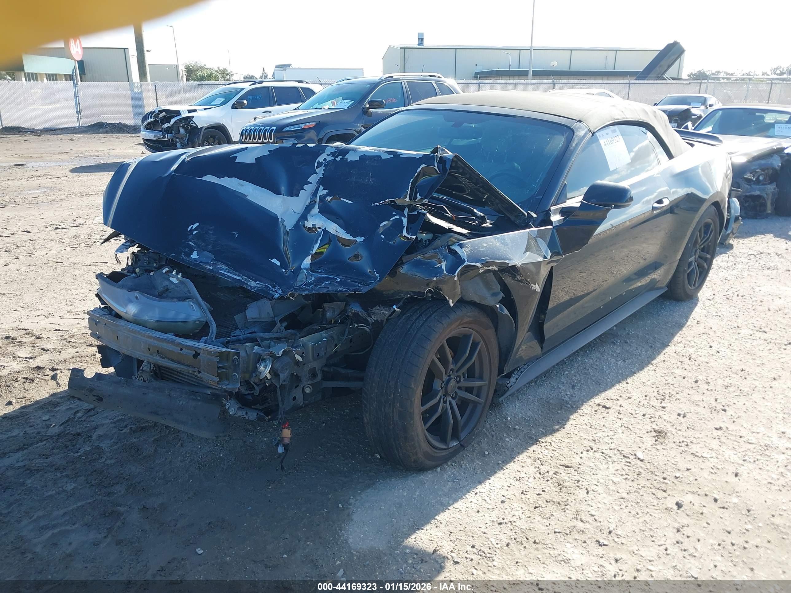 FORD MUSTANG image 2