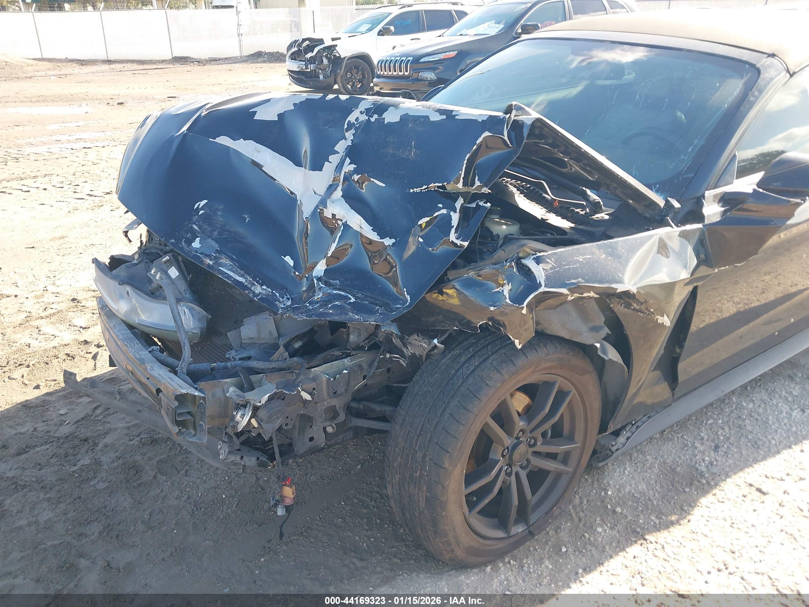 FORD MUSTANG image 6