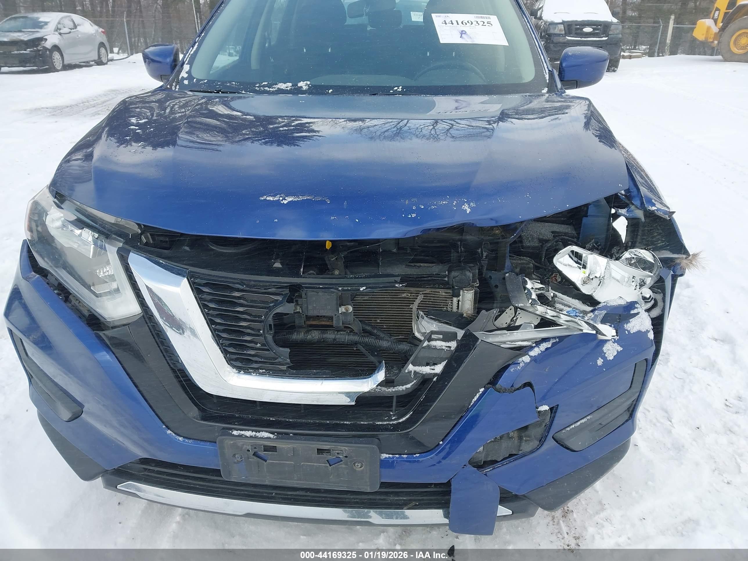 NISSAN ROGUE image 6