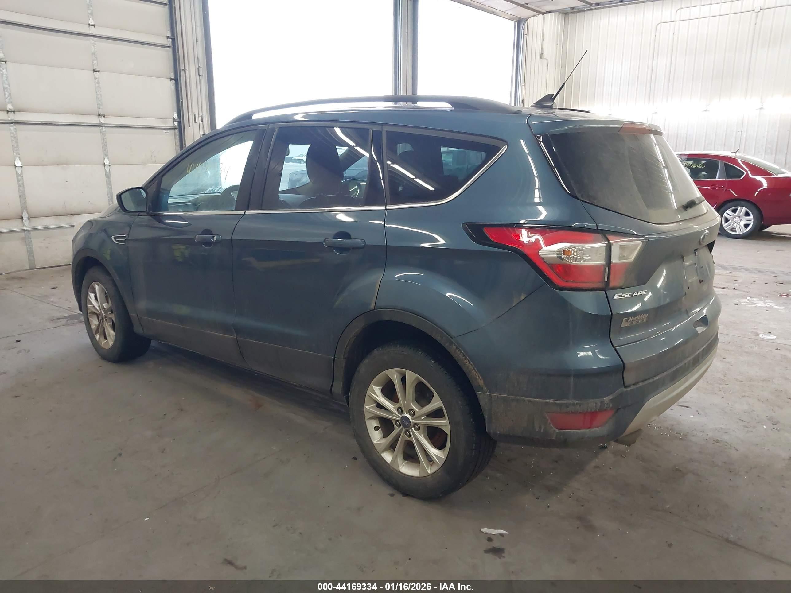 FORD ESCAPE image 3