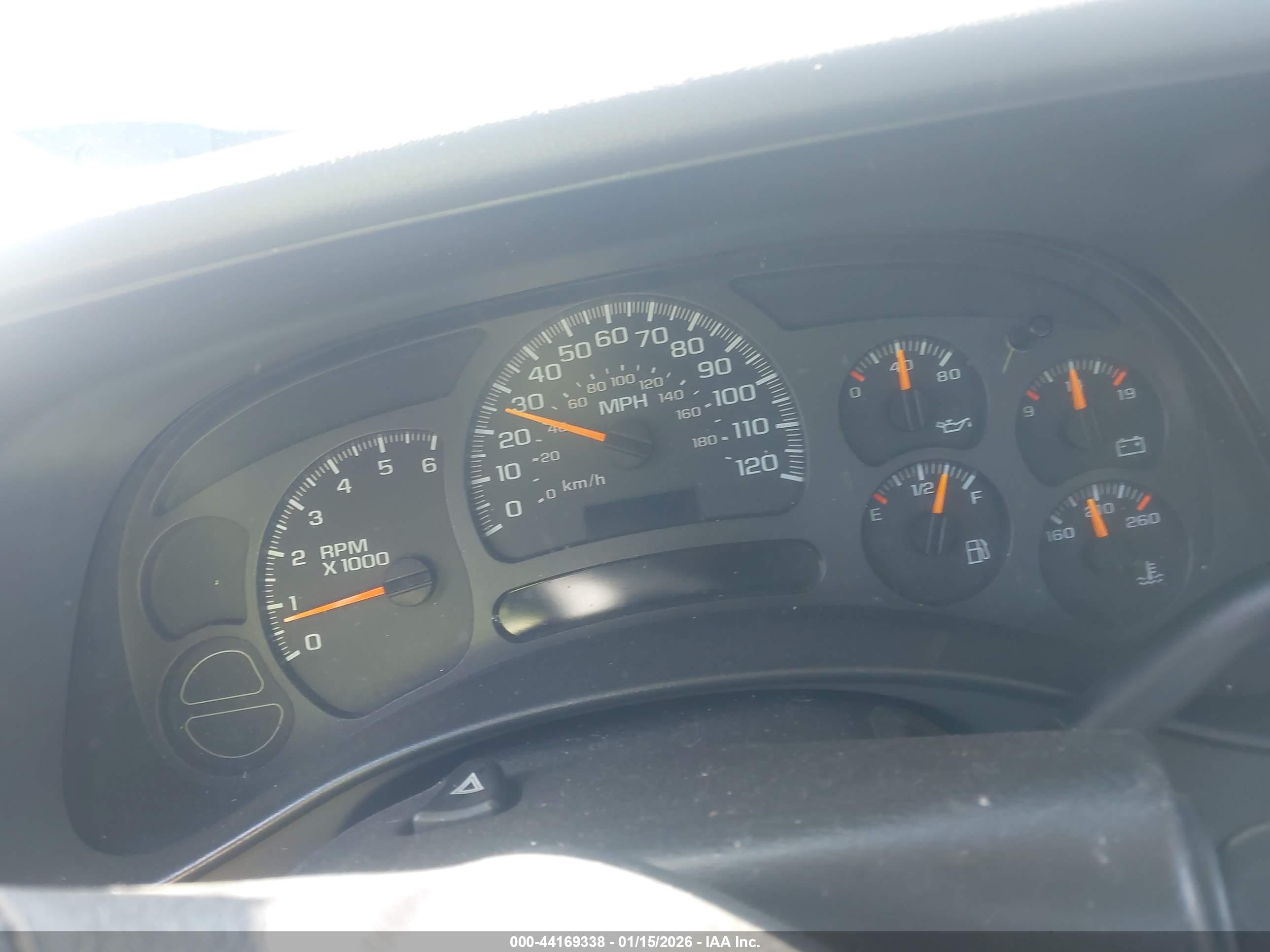 CHEVROLET SILVERADO image 7