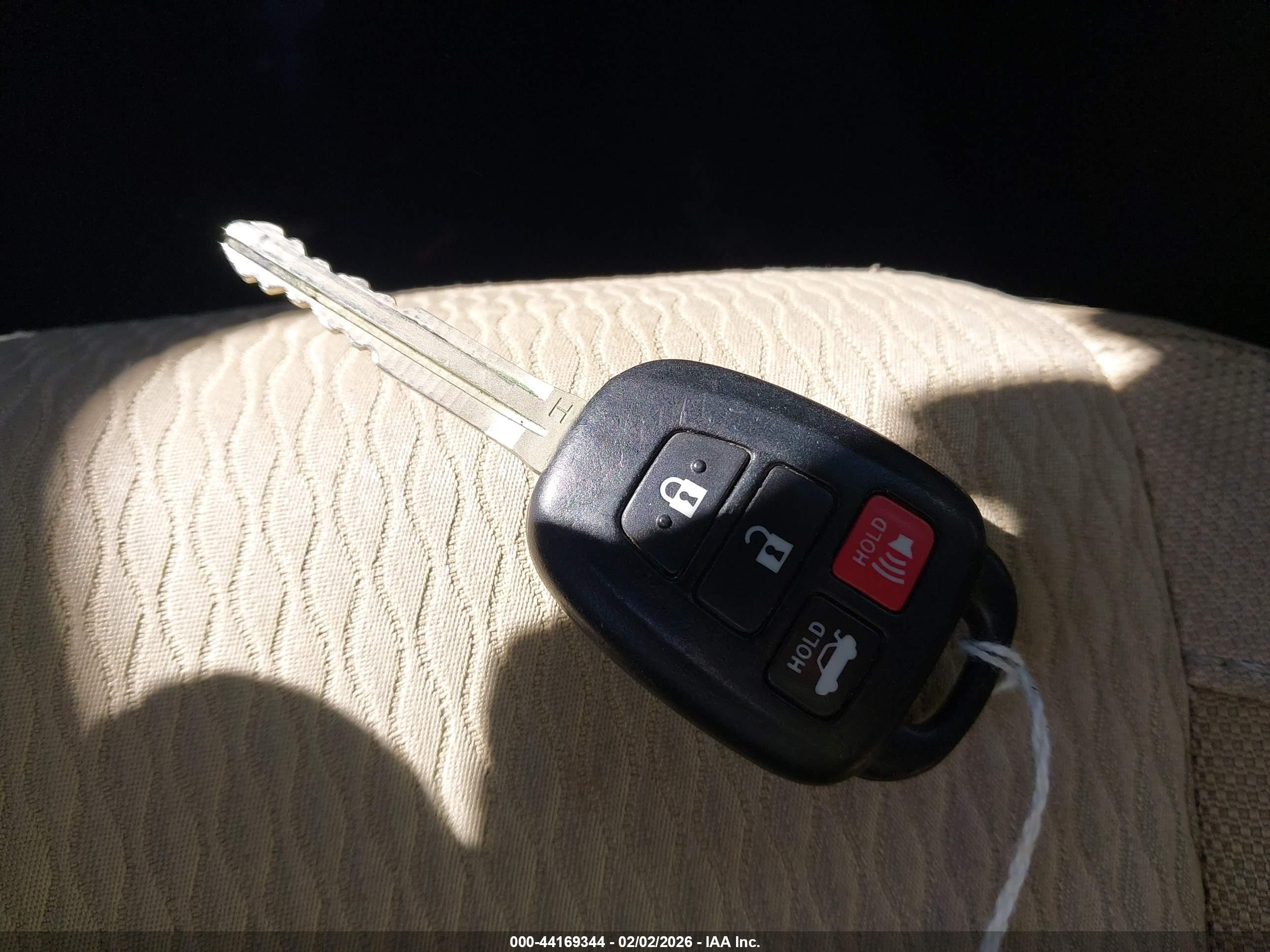 TOYOTA COROLLA image 11