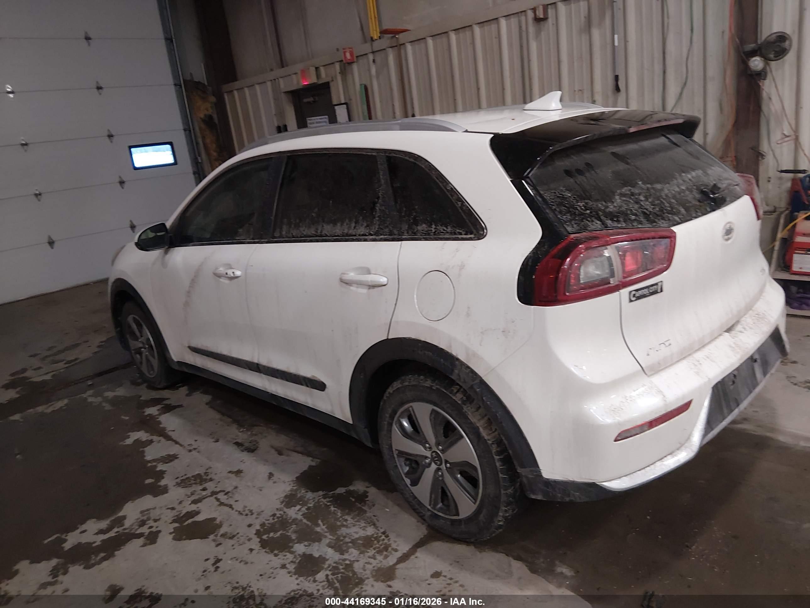 KIA NIRO image 3