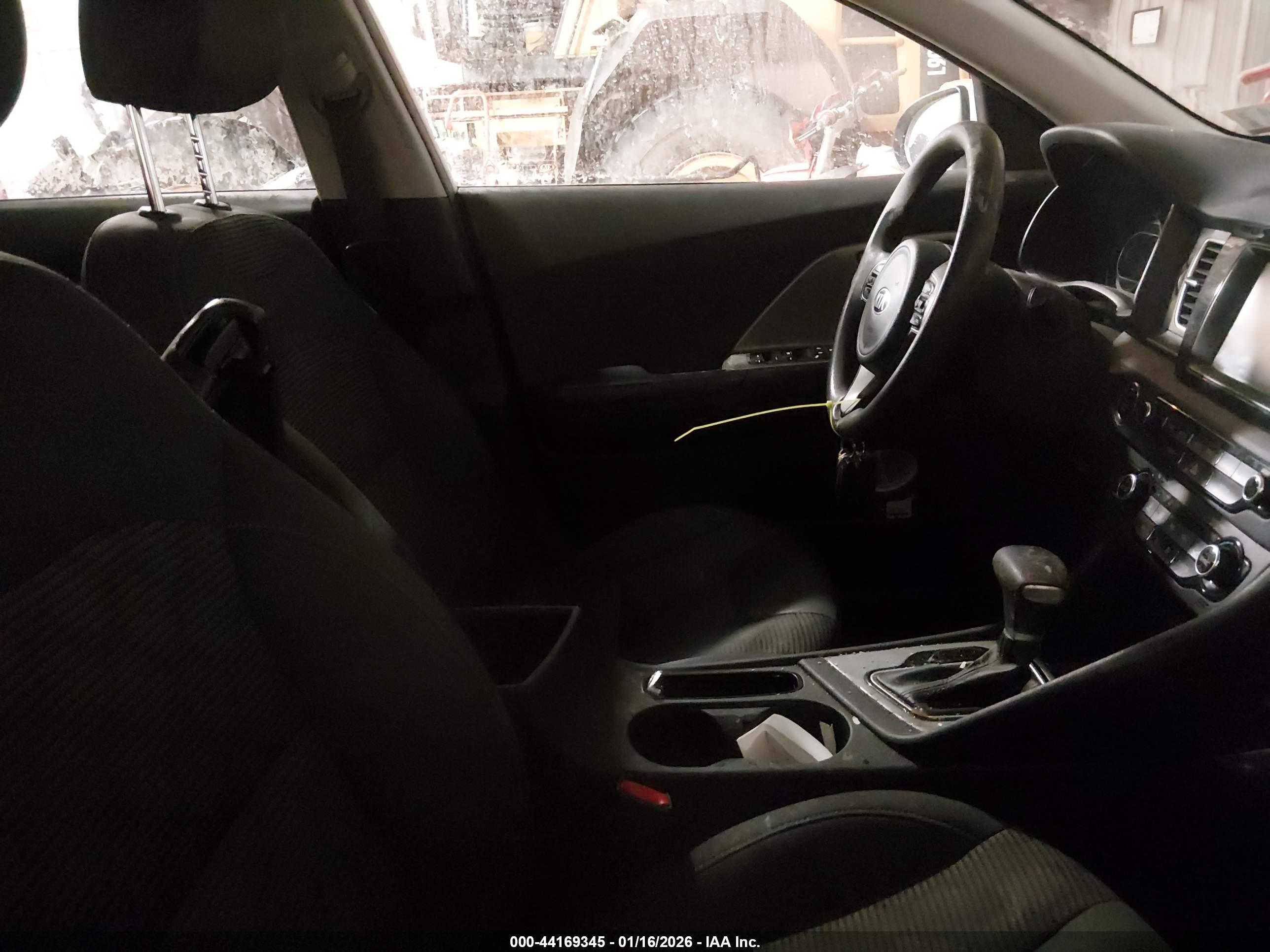 KIA NIRO image 5