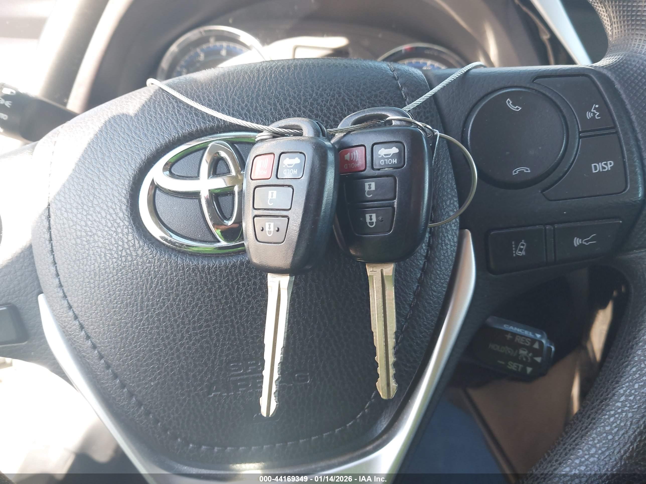 TOYOTA COROLLA image 11