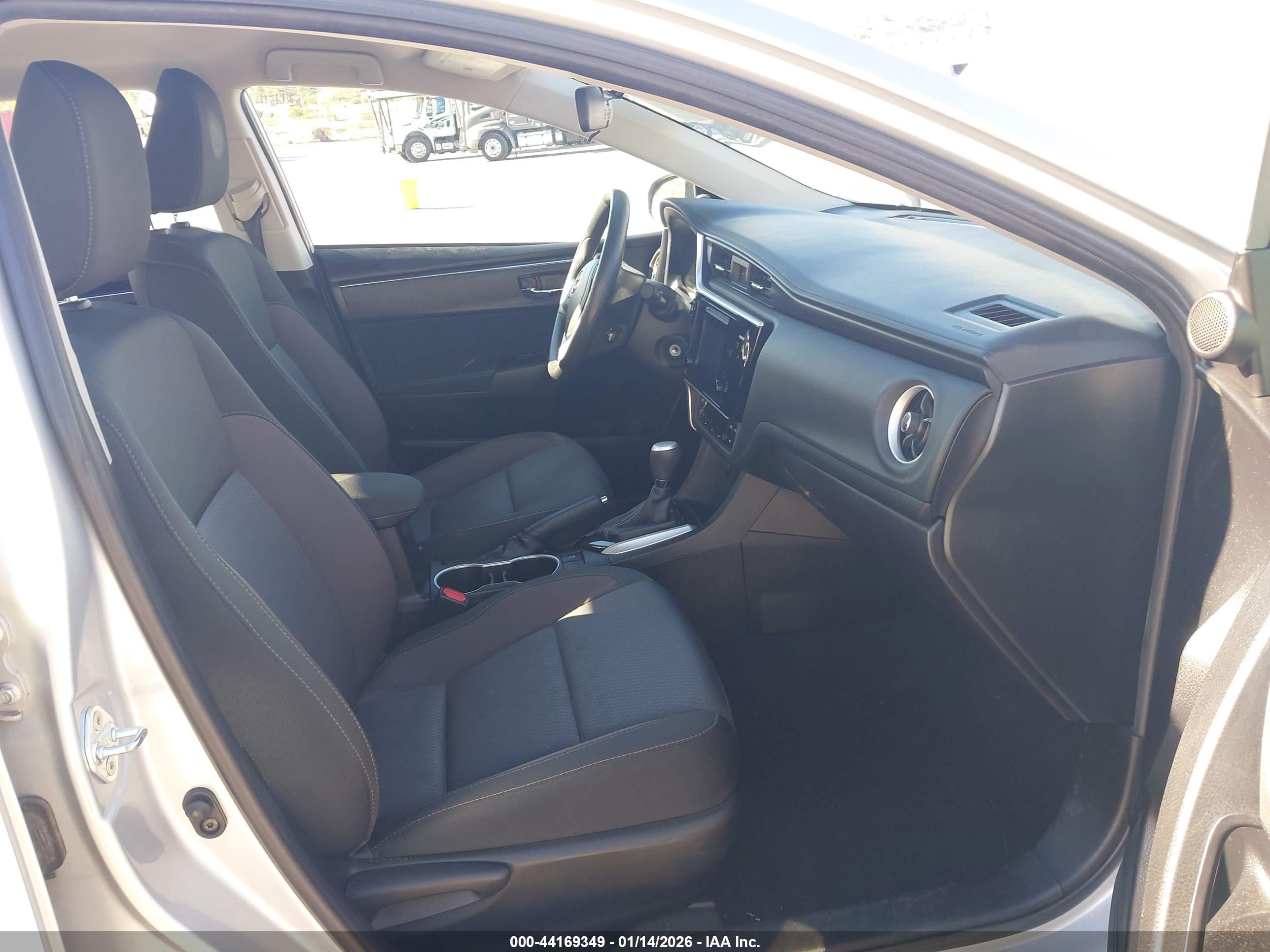 TOYOTA COROLLA image 5