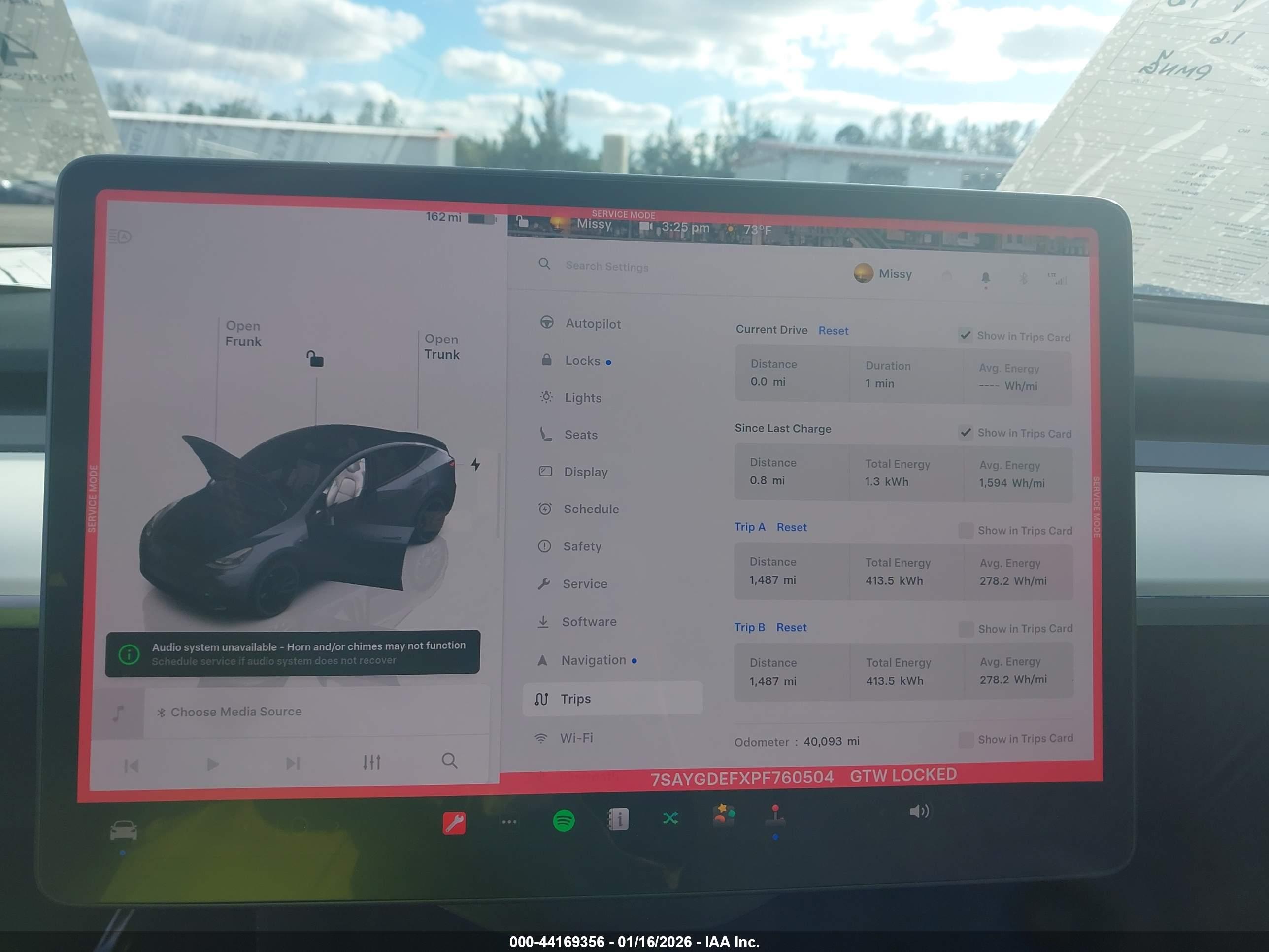 TESLA MODEL image 7