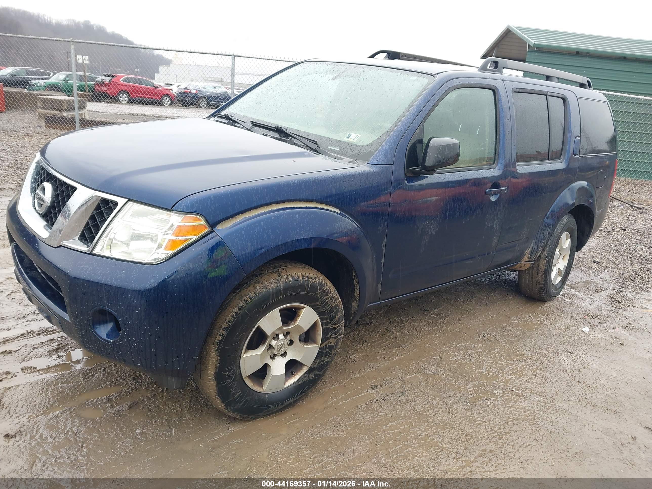 NISSAN PATHFINDER image 2