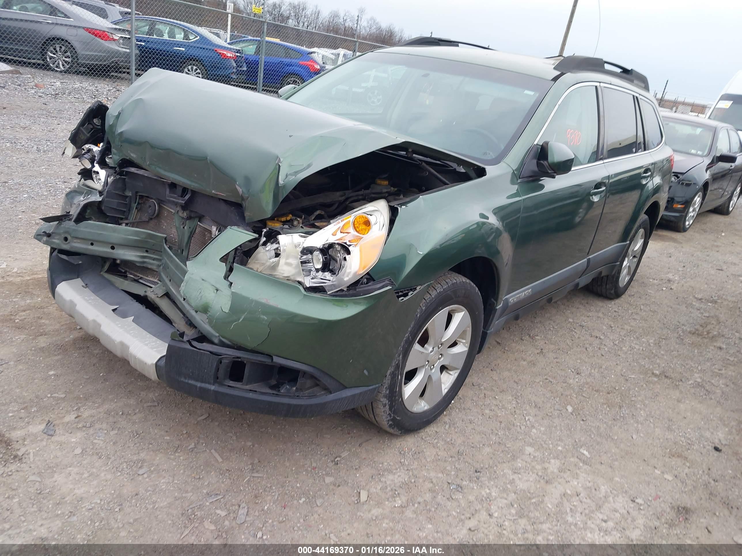 SUBARU OUTBACK image 2